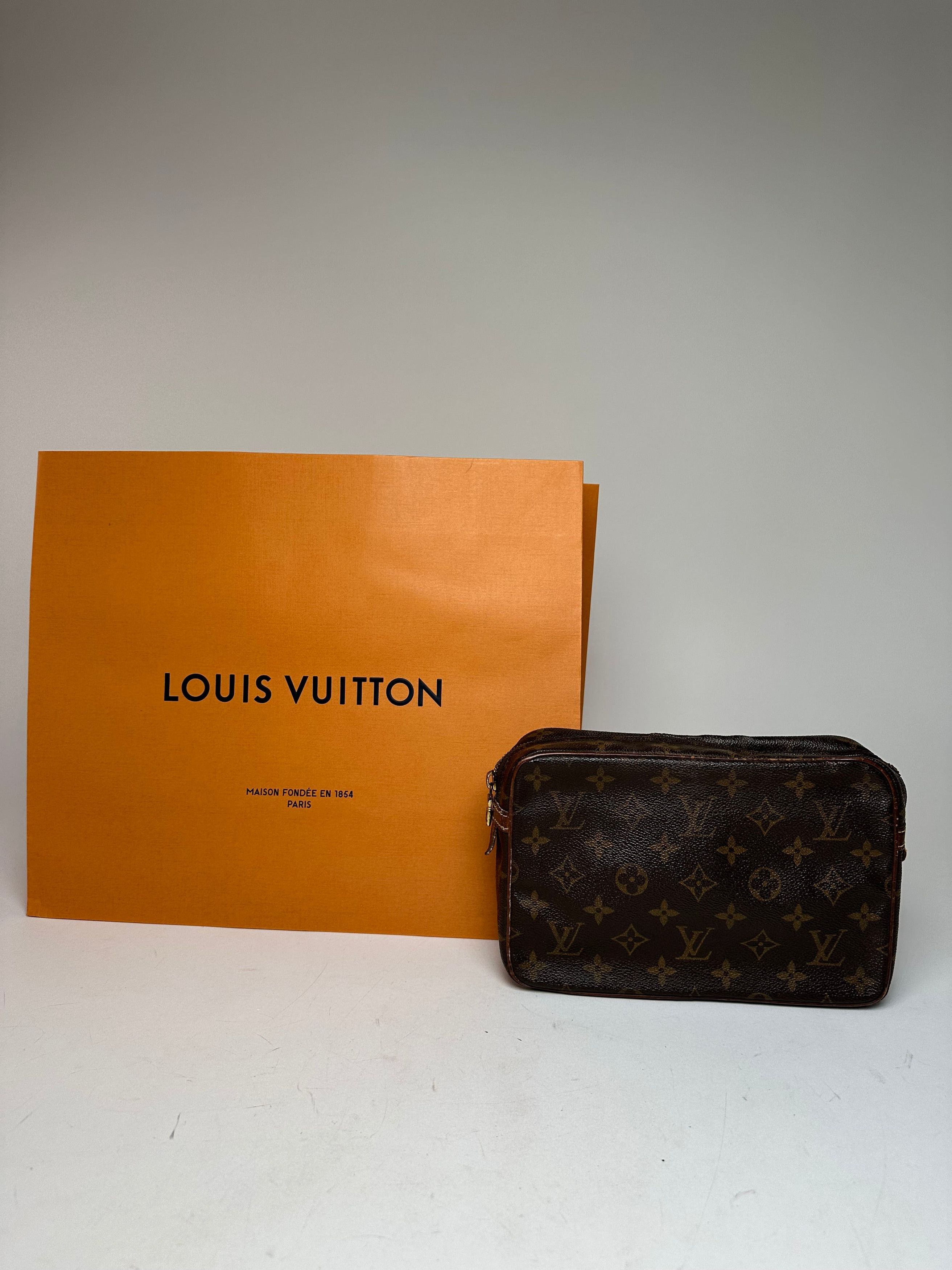 Louis Vuitton Vintage Monogram Clutch Brown Size ONE SIZE - 2 Thumbnail