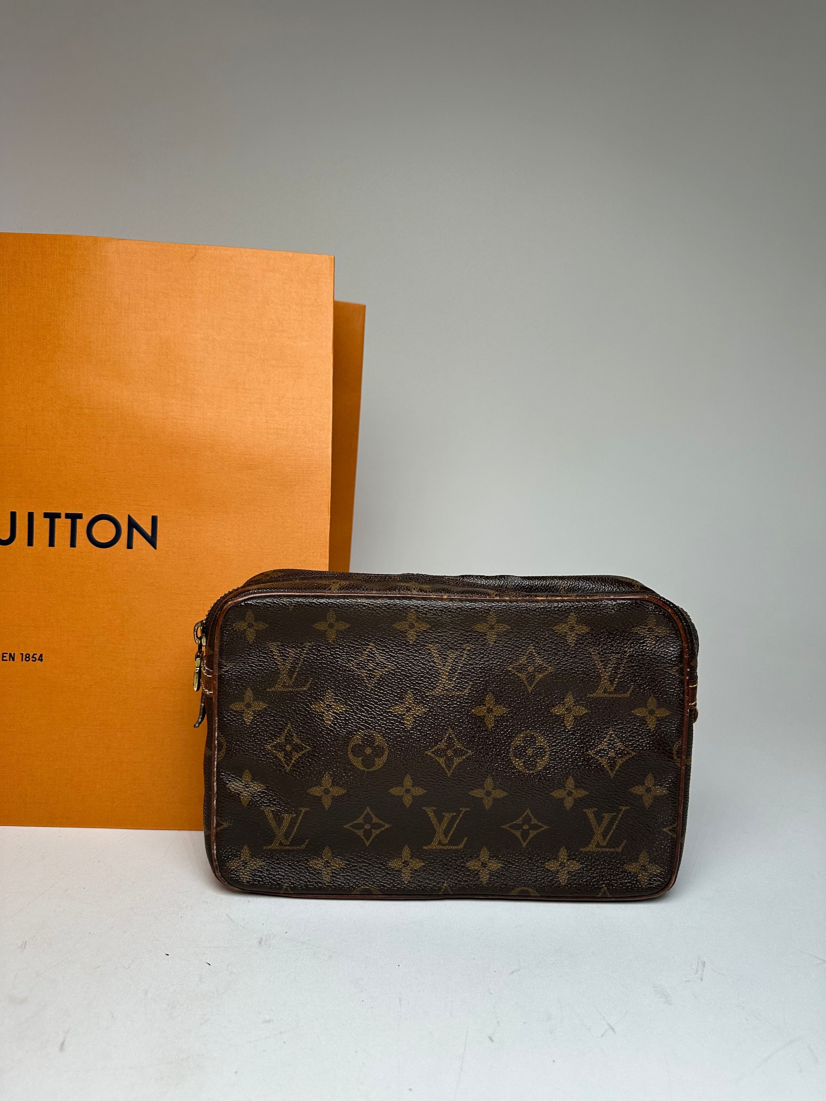 Louis Vuitton Vintage Monogram Clutch Brown Size ONE SIZE - 4 Thumbnail