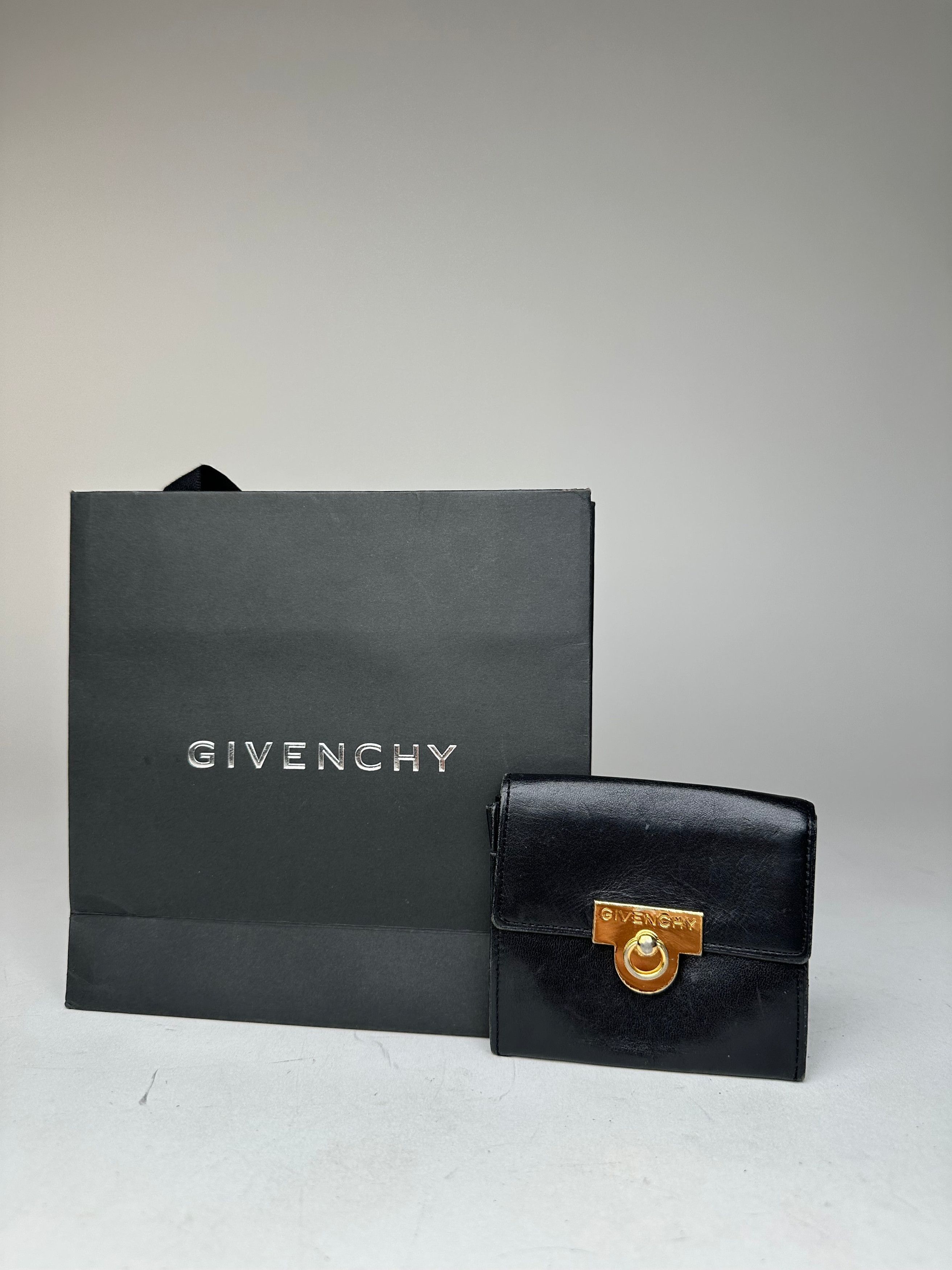 Givenchy Vintage Leather Card Holder / Purse Black Size ONE SIZE - 10 Thumbnail
