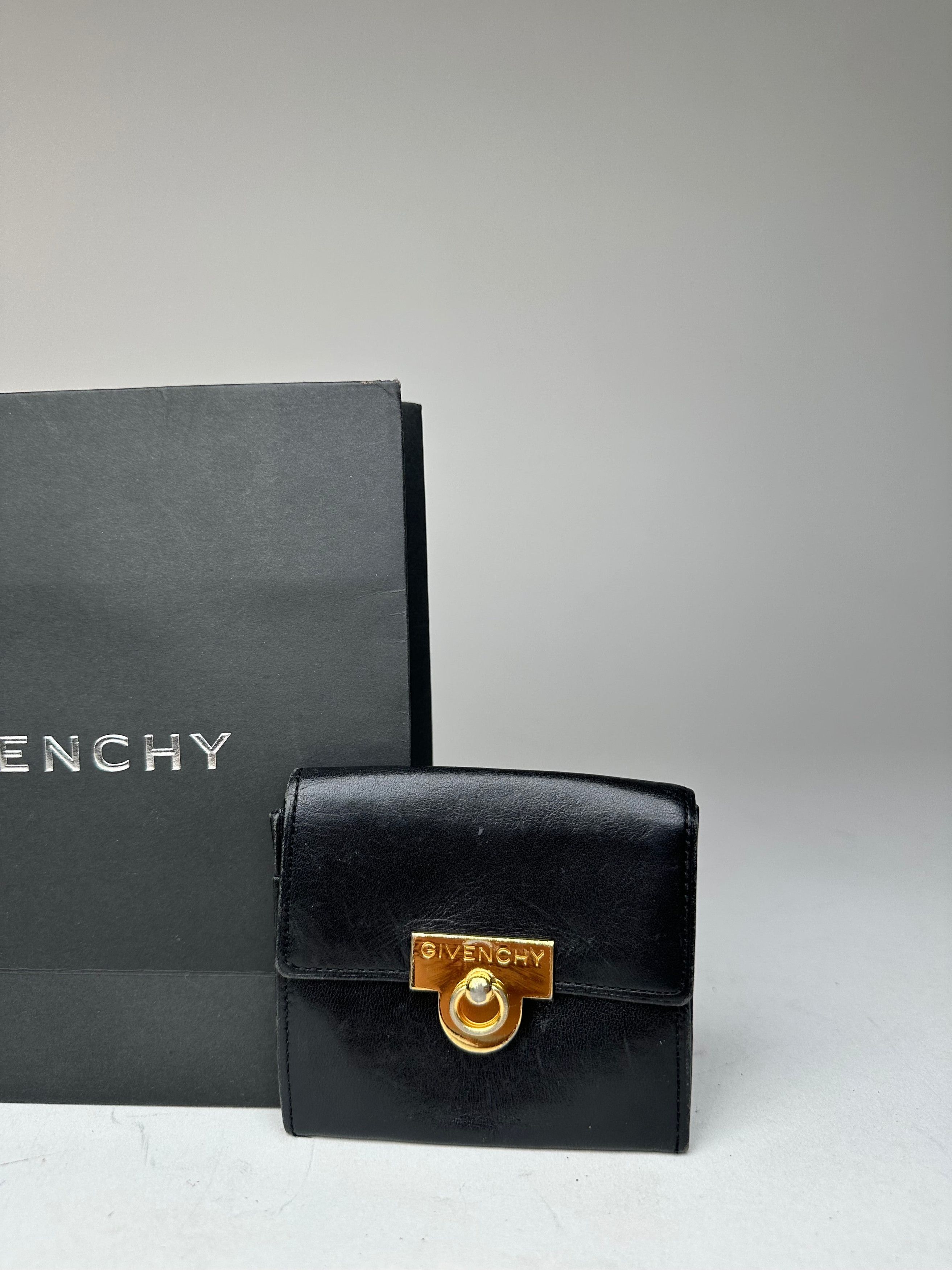 Givenchy Vintage Leather Card Holder / Purse Black Size ONE SIZE - 6 Thumbnail