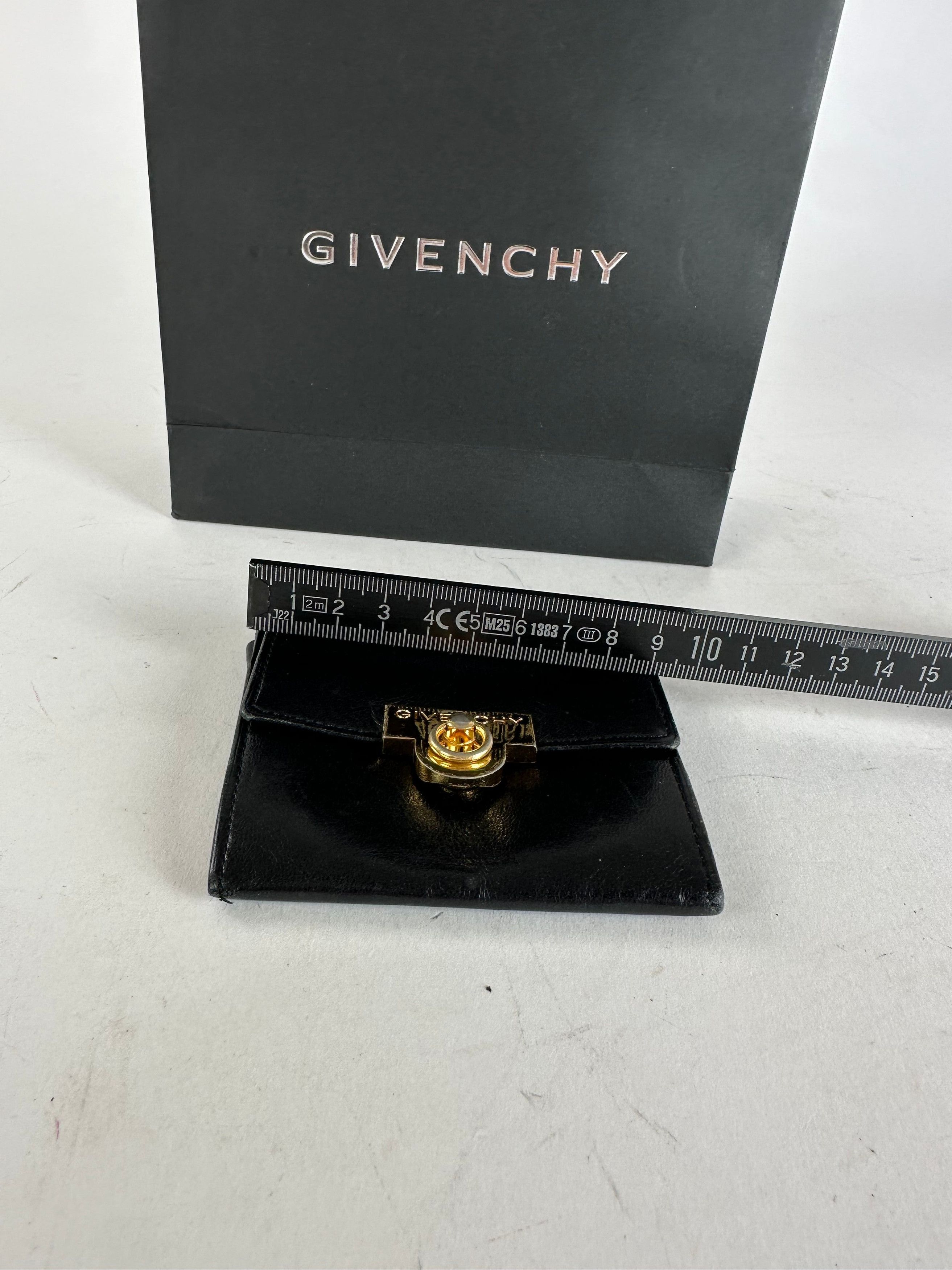 Givenchy Vintage Leather Card Holder / Purse Black Size ONE SIZE - 7 Thumbnail