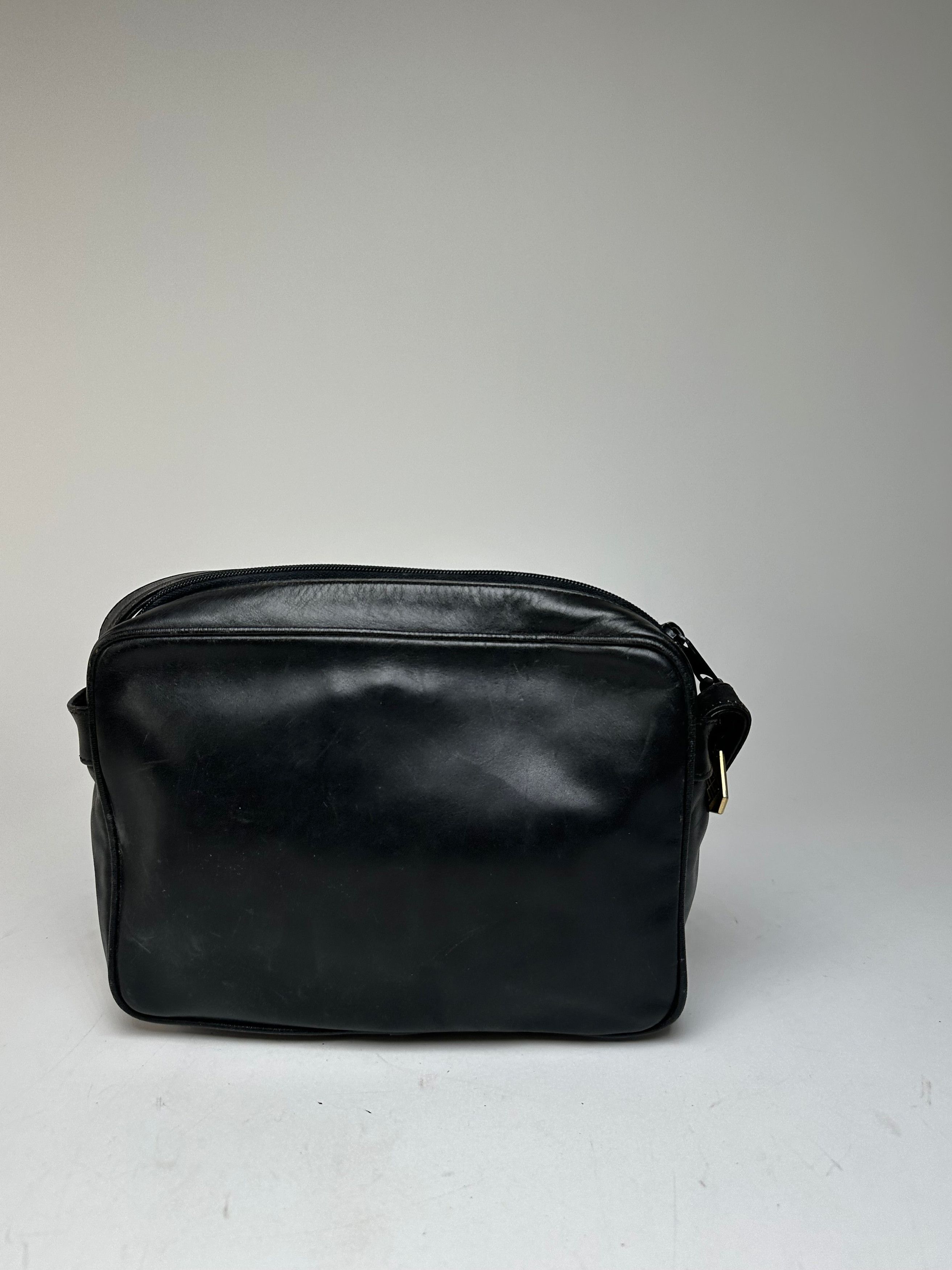 Givenchy Vintage Leather Shoulder Bag Black Size ONE SIZE - 2 Thumbnail