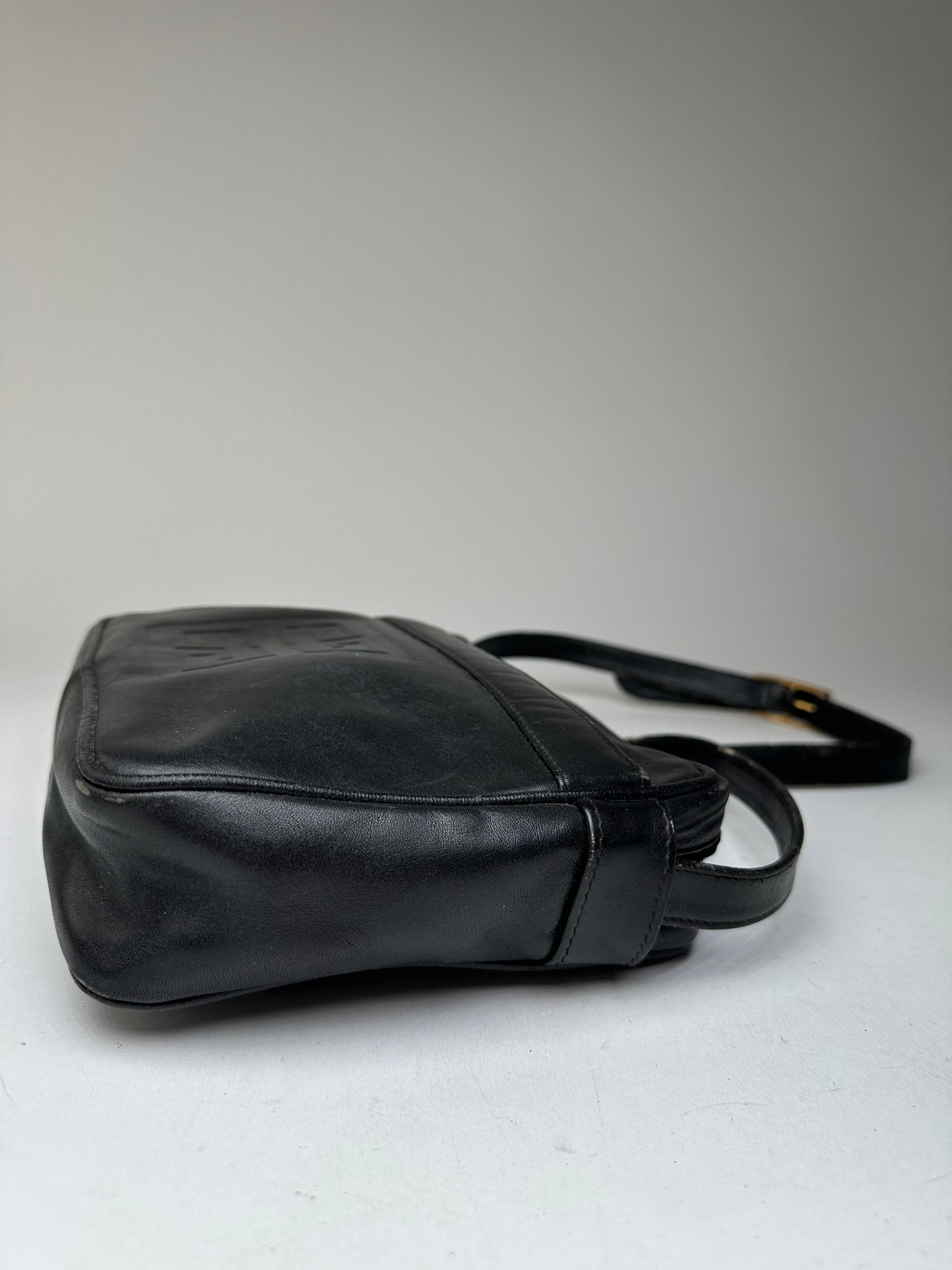 Givenchy Vintage Leather Shoulder Bag Black Size ONE SIZE - 9 Thumbnail