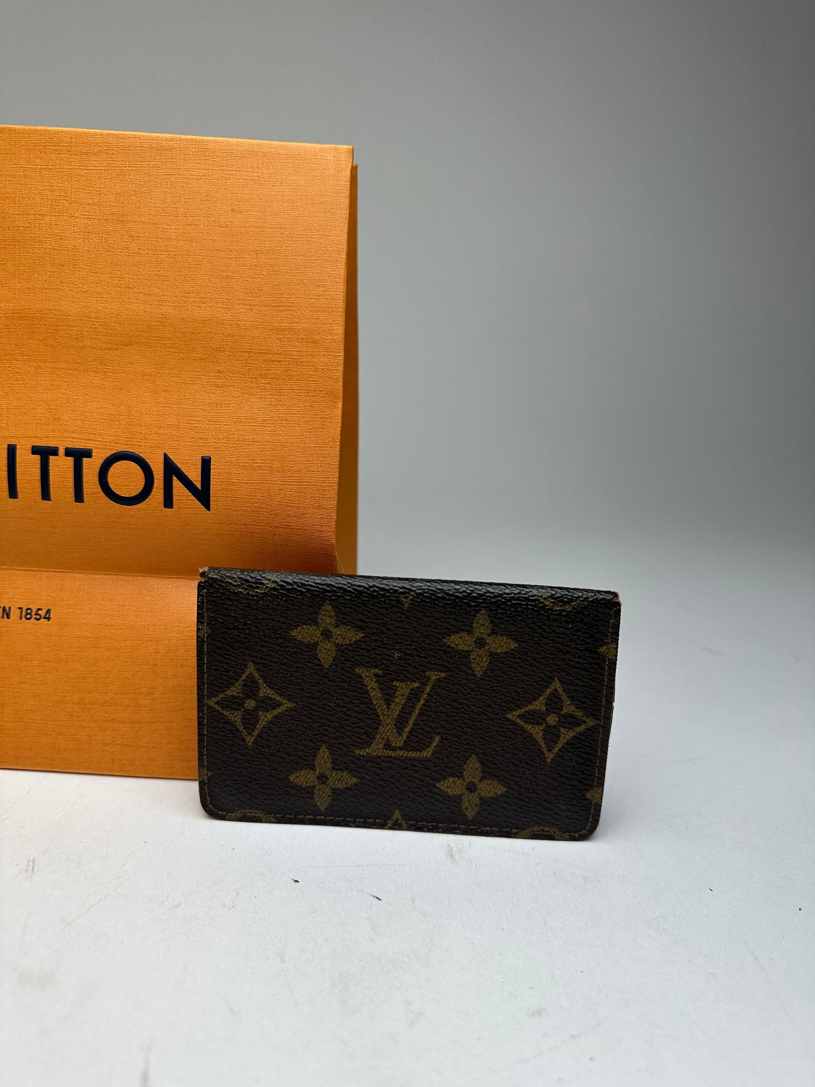 Louis Vuitton Vintage Leather Monogram Card Holder Brown Size ONE SIZE - 7 Thumbnail