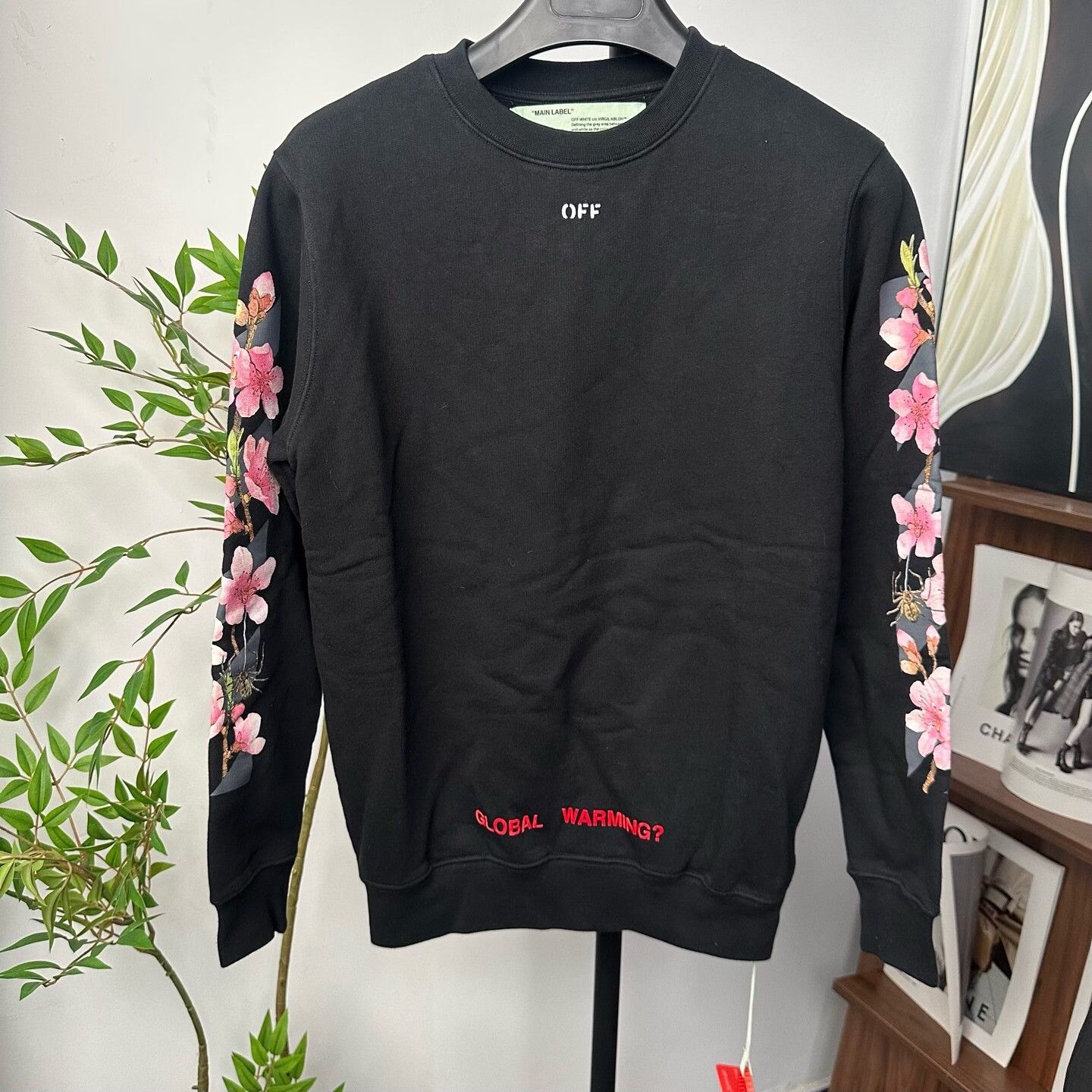 Off-White Off-White Floral Embroidered White Long Sleeve Shirt xxs Men Size US XXS / EU 40 - 2 Thumbnail