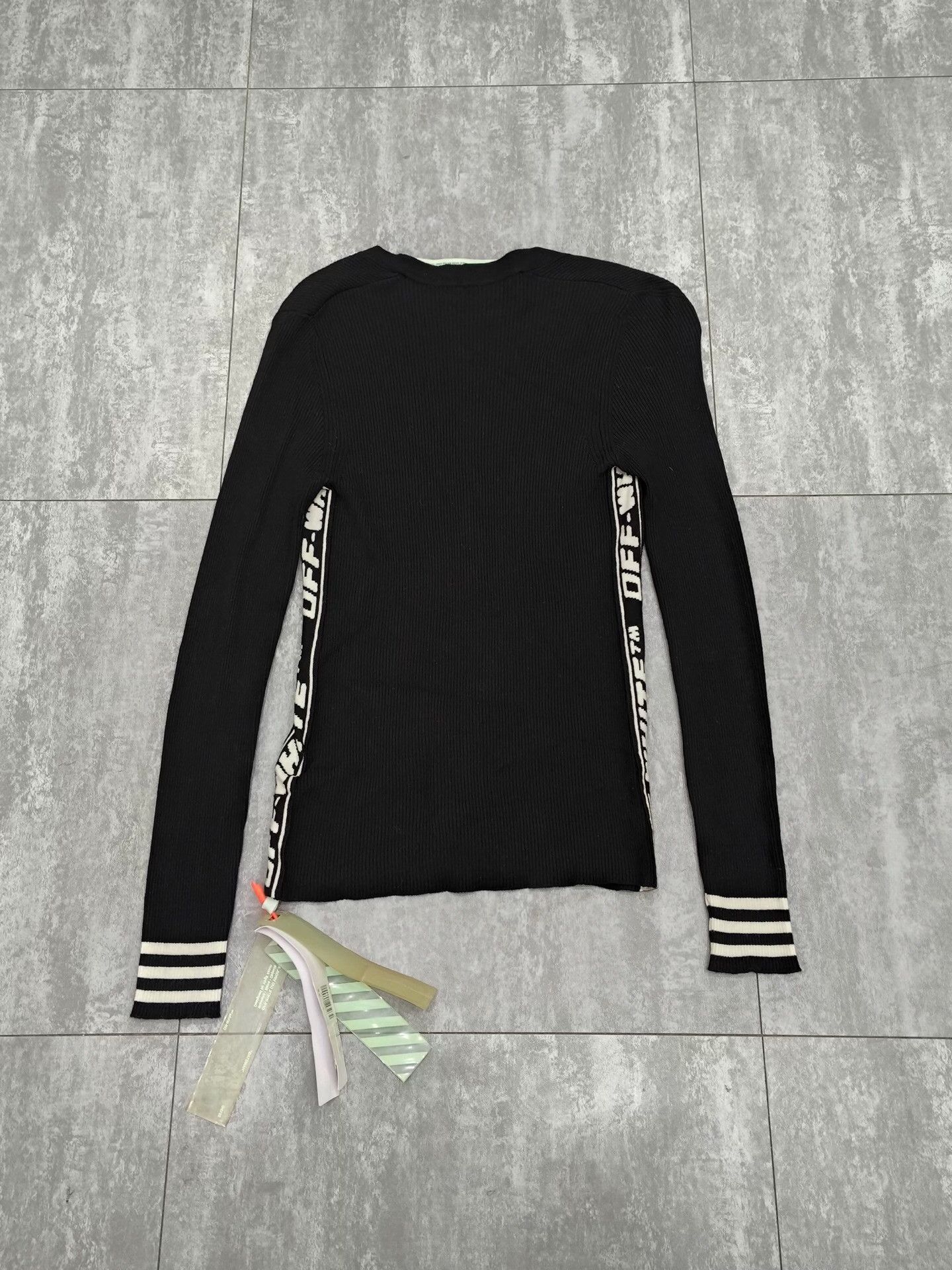 Off-White Off-White Knit White Sweater m Men Size US M / EU 48-50 / 2 - 2 Thumbnail