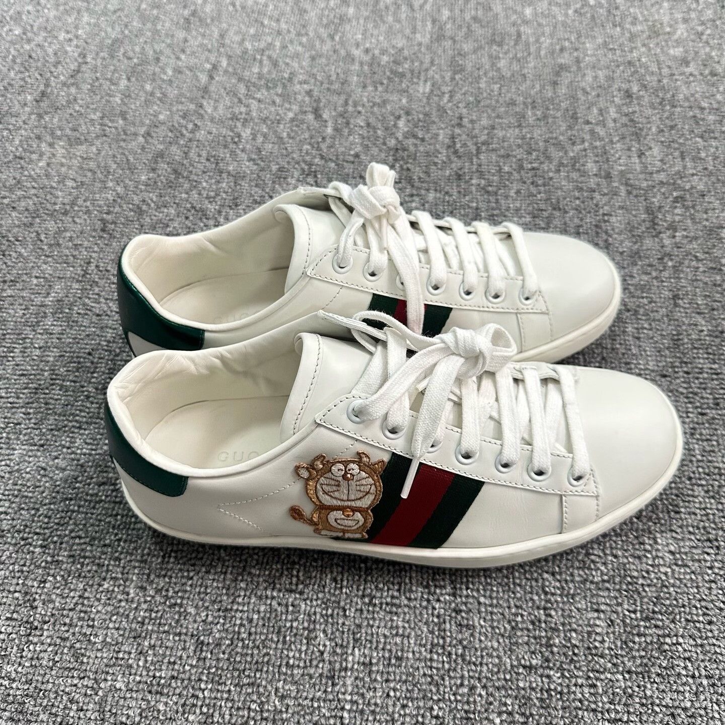 Gucci Gucci Embroidered White Lowtop Sneakers us_6 Women Size US 6 / IT 36 - 3 Thumbnail