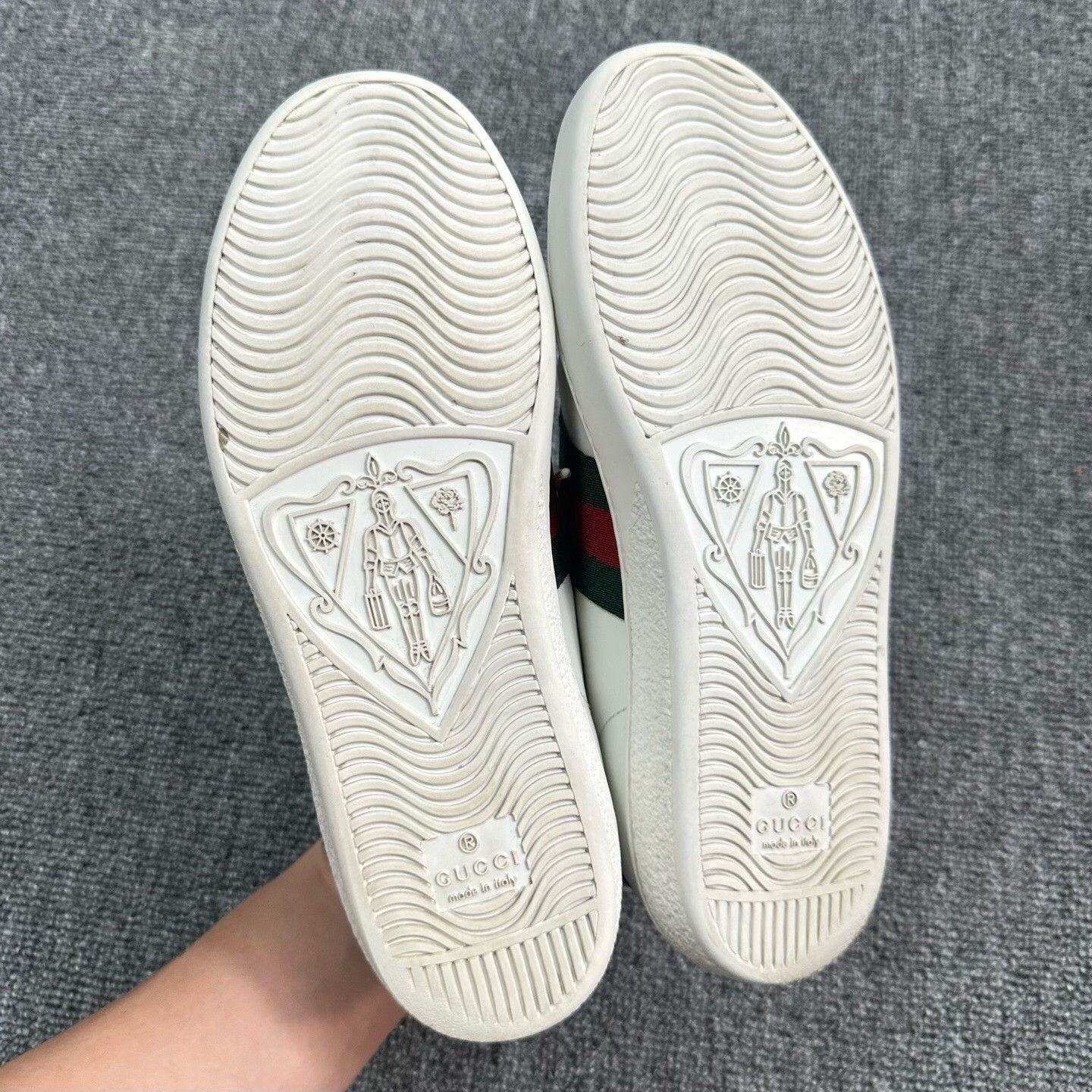 Gucci Gucci Embroidered White Lowtop Sneakers us_6 Women Size US 6 / IT 36 - 4 Thumbnail