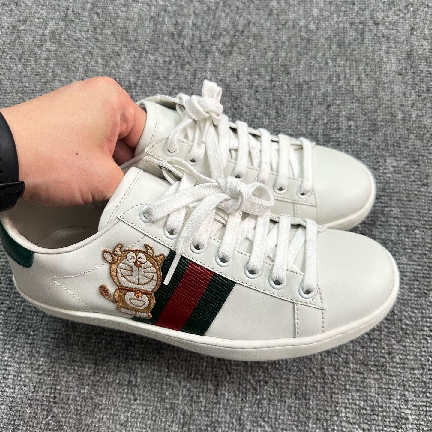 Gucci Gucci Embroidered White Lowtop Sneakers us_6 Women Size US 6 / IT 36 - 5 Thumbnail