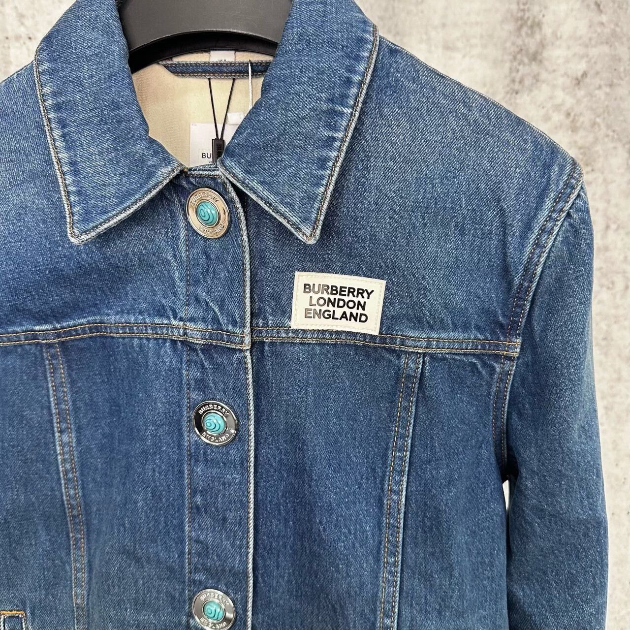 Burberry Burberry Denim Jacket M Women Size M / US 6-8 / IT 42-44 - 3 Thumbnail