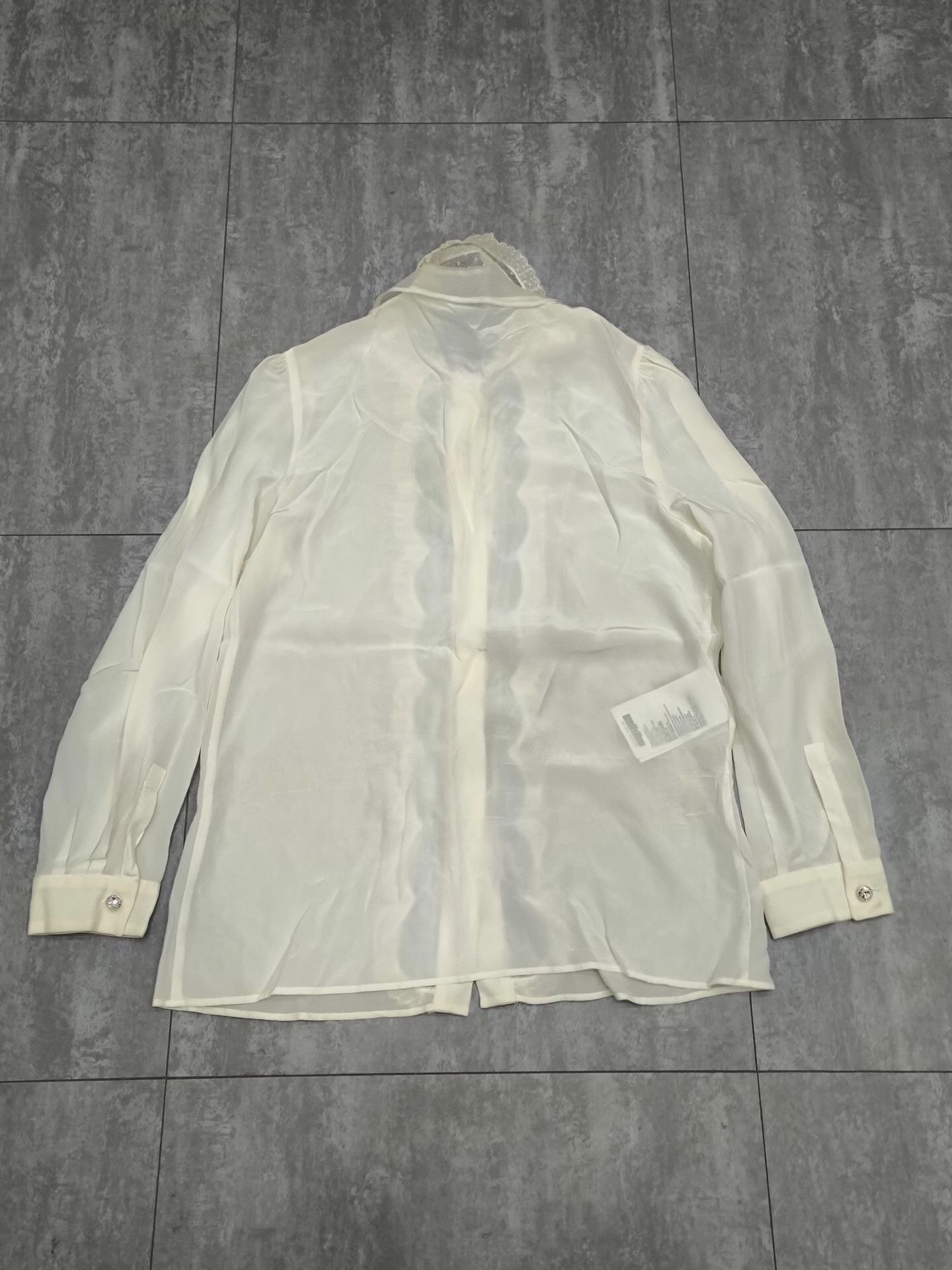 Miu Miu Miu Miu White Button Up S Women Size S / US 4 / IT 40 - 2 Thumbnail