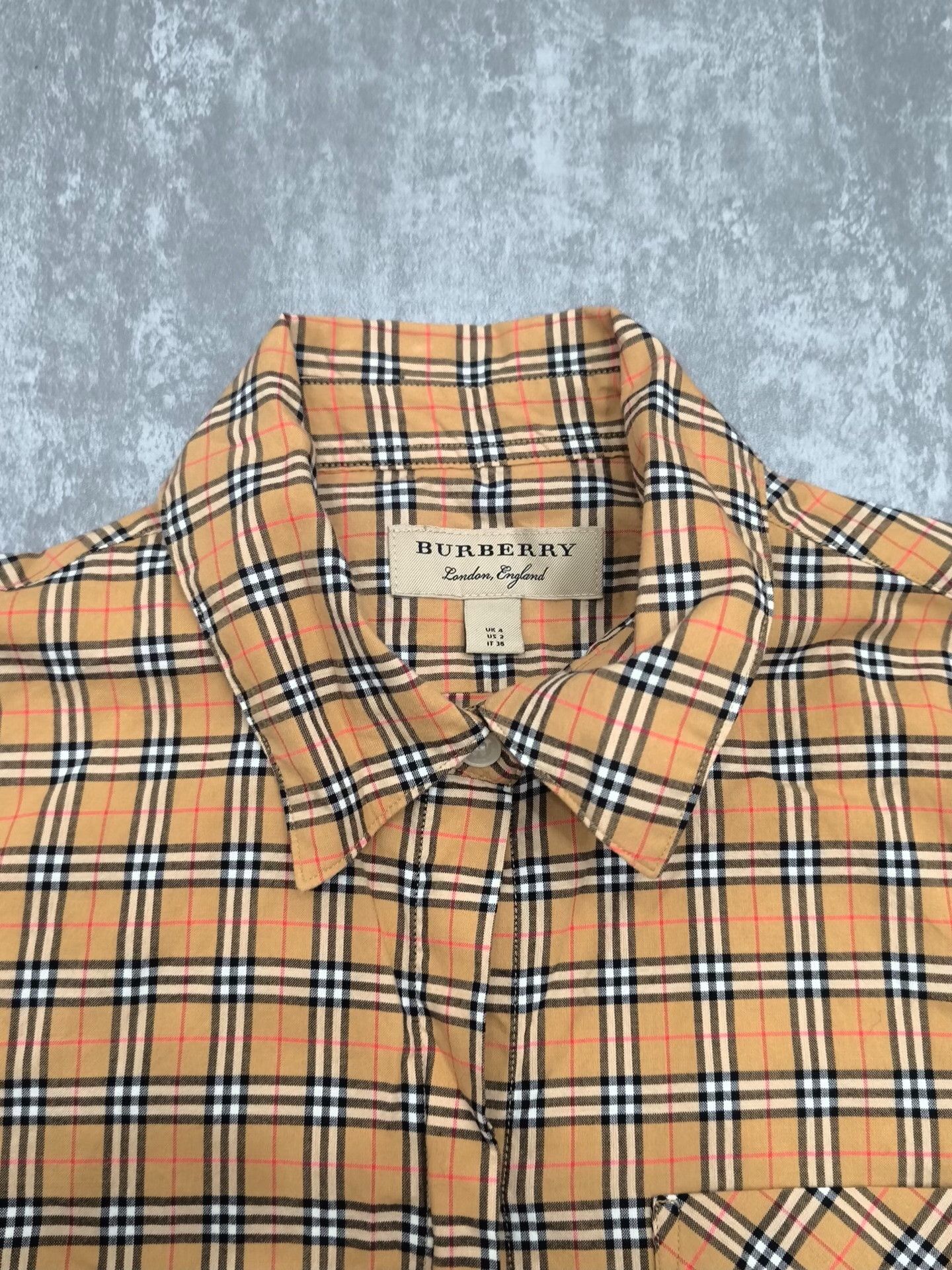 Burberry Burberry Plaid Button Up S Women Size S / US 4 / IT 40 - 3 Thumbnail