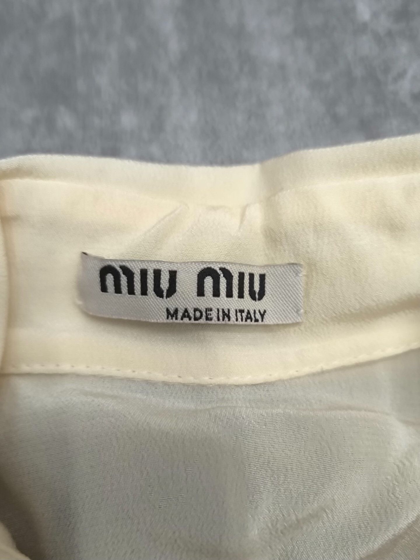 Miu Miu Miu Miu White Button Up M Women Size M / US 6-8 / IT 42-44 - 4 Thumbnail