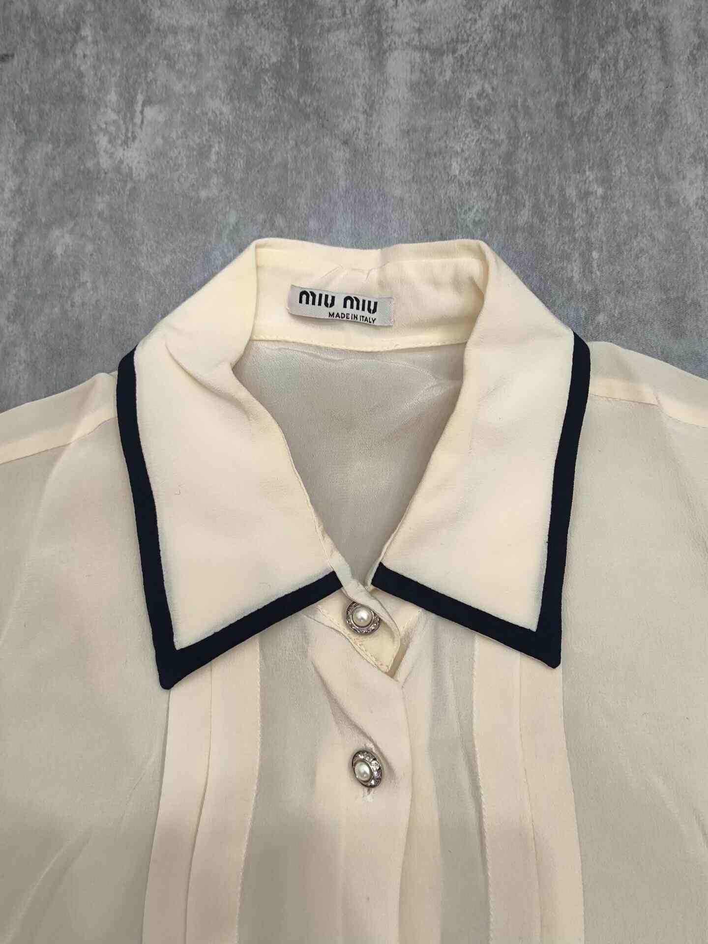 Miu Miu Miu Miu White Button Up M Women Size M / US 6-8 / IT 42-44 - 3 Thumbnail