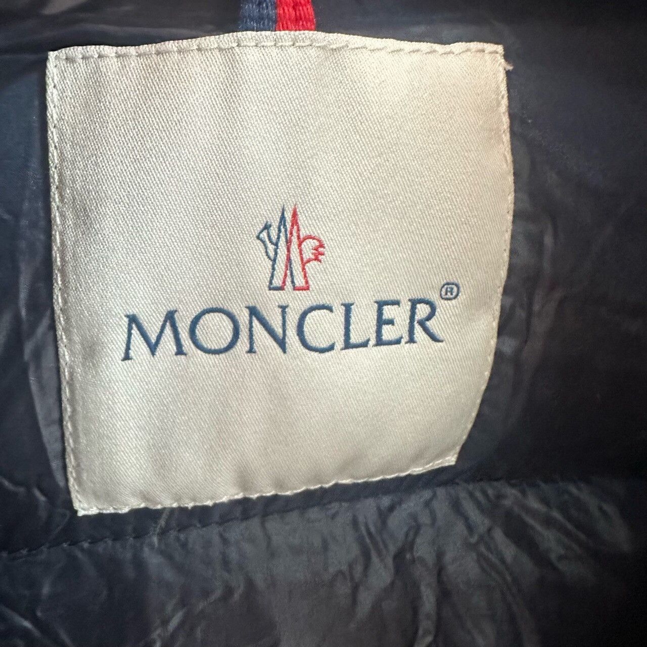 Moncler Moncler Down Down Jacket M Women Size M / US 6-8 / IT 42-44 - 5 Thumbnail