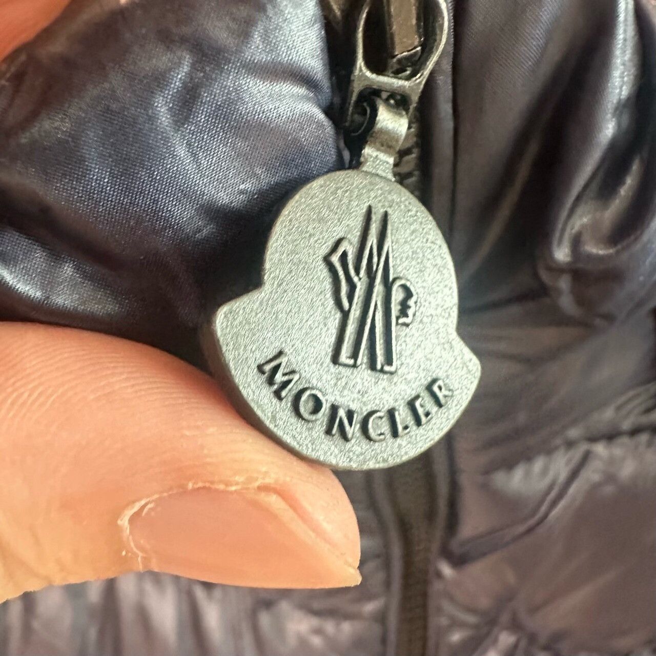 Moncler Moncler Down Down Jacket M Women Size M / US 6-8 / IT 42-44 - 4 Thumbnail