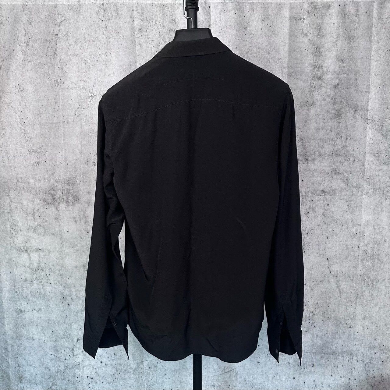 Givenchy Givenchy Silk Black Button Up M Women Size M / US 6-8 / IT 42-44 - 2 Thumbnail