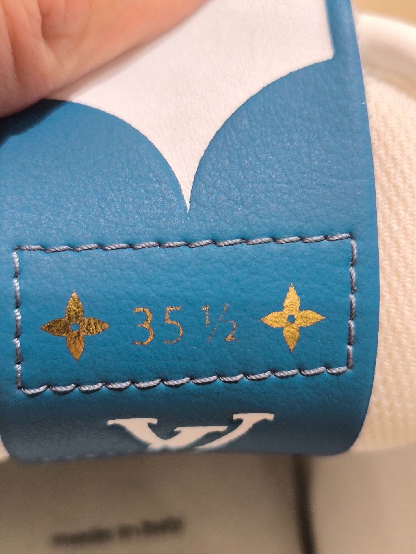Louis Vuitton Louis Vuitton Collab Blue Lowtop Sneakers us_5 Women Size US 5 / IT 35 - 7 Thumbnail