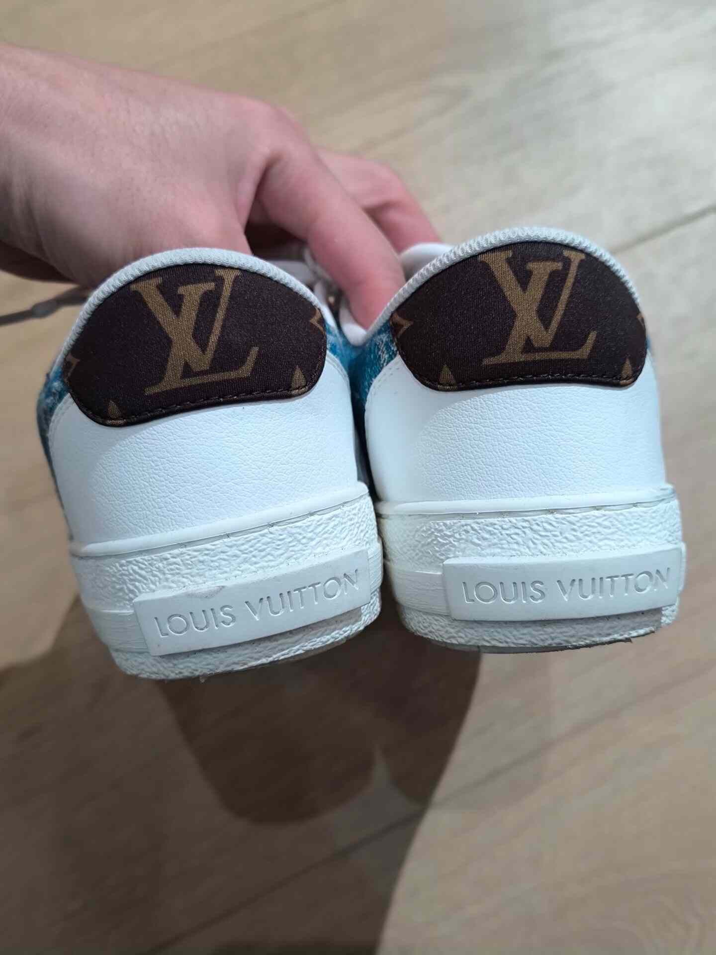 Louis Vuitton Louis Vuitton Collab Blue Lowtop Sneakers us_5 Women Size US 5 / IT 35 - 5 Thumbnail