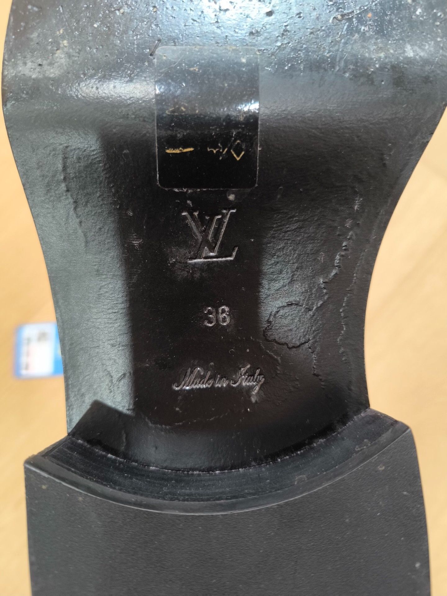 Louis Vuitton Louis Vuitton Black Lowtop Sneakers us_6 Women Size US 6 / IT 36 - 8 Thumbnail