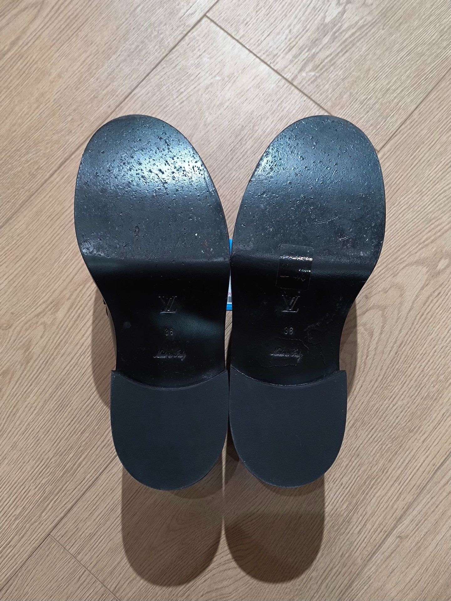Louis Vuitton Louis Vuitton Black Lowtop Sneakers us_6 Women Size US 6 / IT 36 - 7 Thumbnail