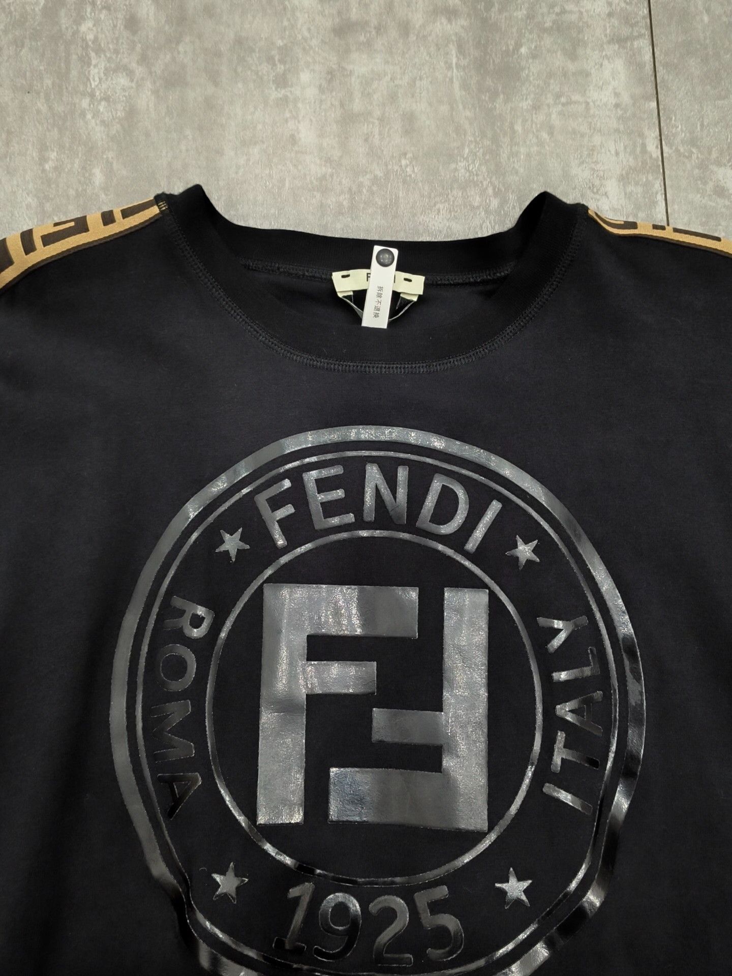Fendi Fendi Retro T-Shirt m Men Size US M / EU 48-50 / 2 - 3 Thumbnail