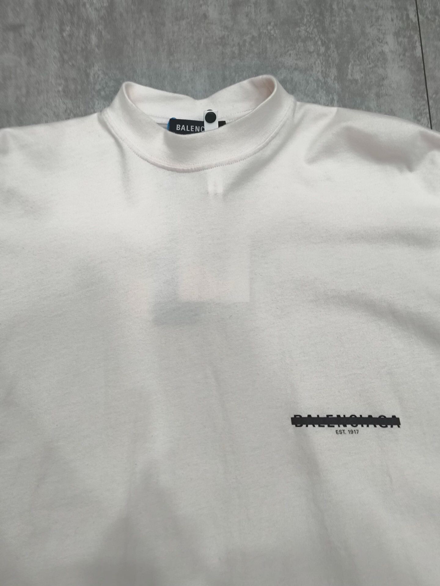 Balenciaga Balenciaga White T-Shirt l Men Size US L / EU 52-54 / 3 - 3 Thumbnail