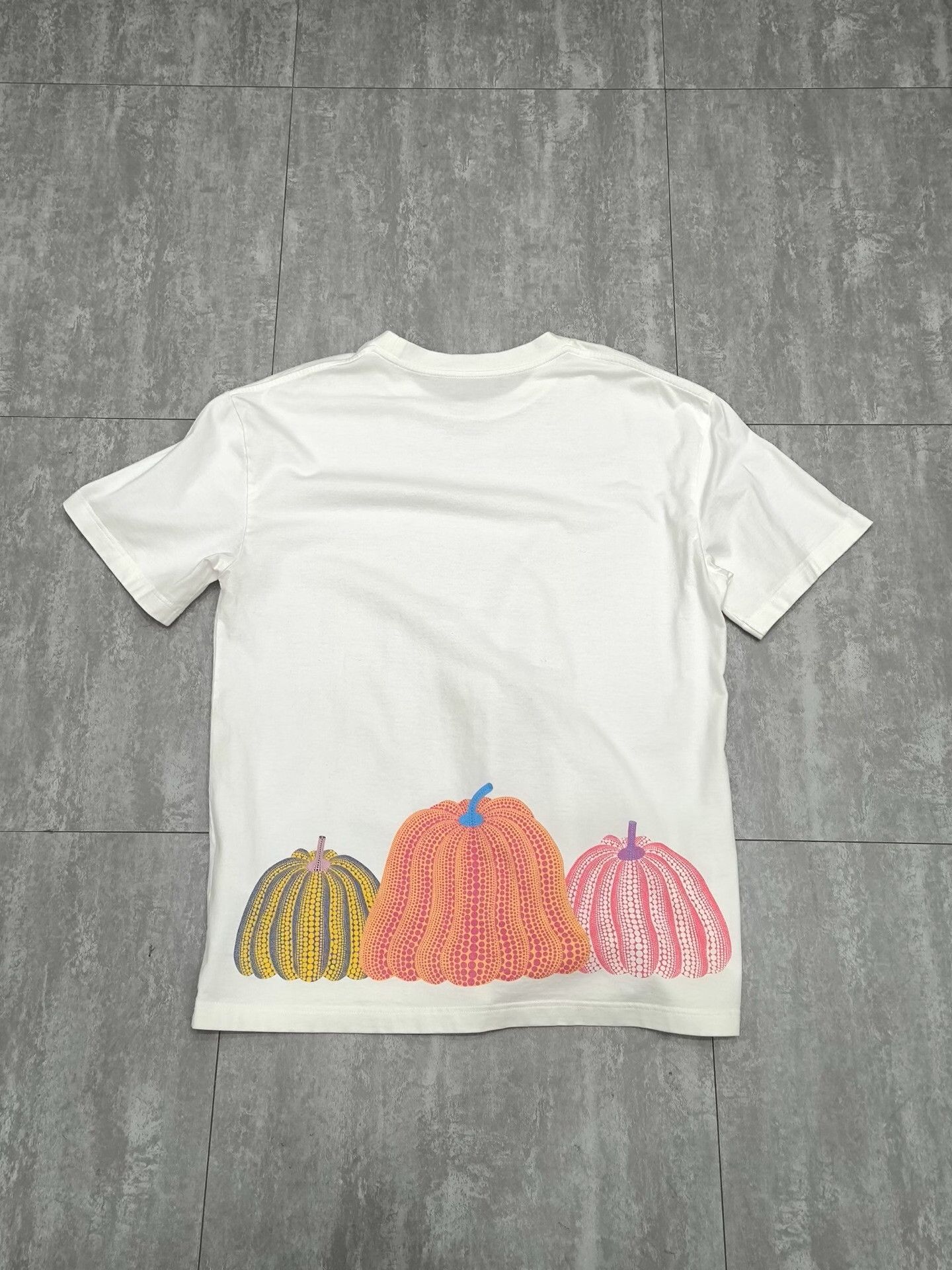 Louis Vuitton Louis Vuitton Orange T-Shirt l Men Size US L / EU 52-54 / 3 - 2 Thumbnail