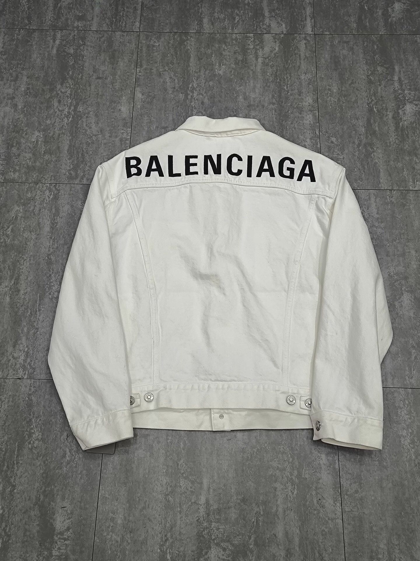Balenciaga Balenciaga Denim White Light Jacket l Men Size US L / EU 52-54 / 3 - 2 Thumbnail