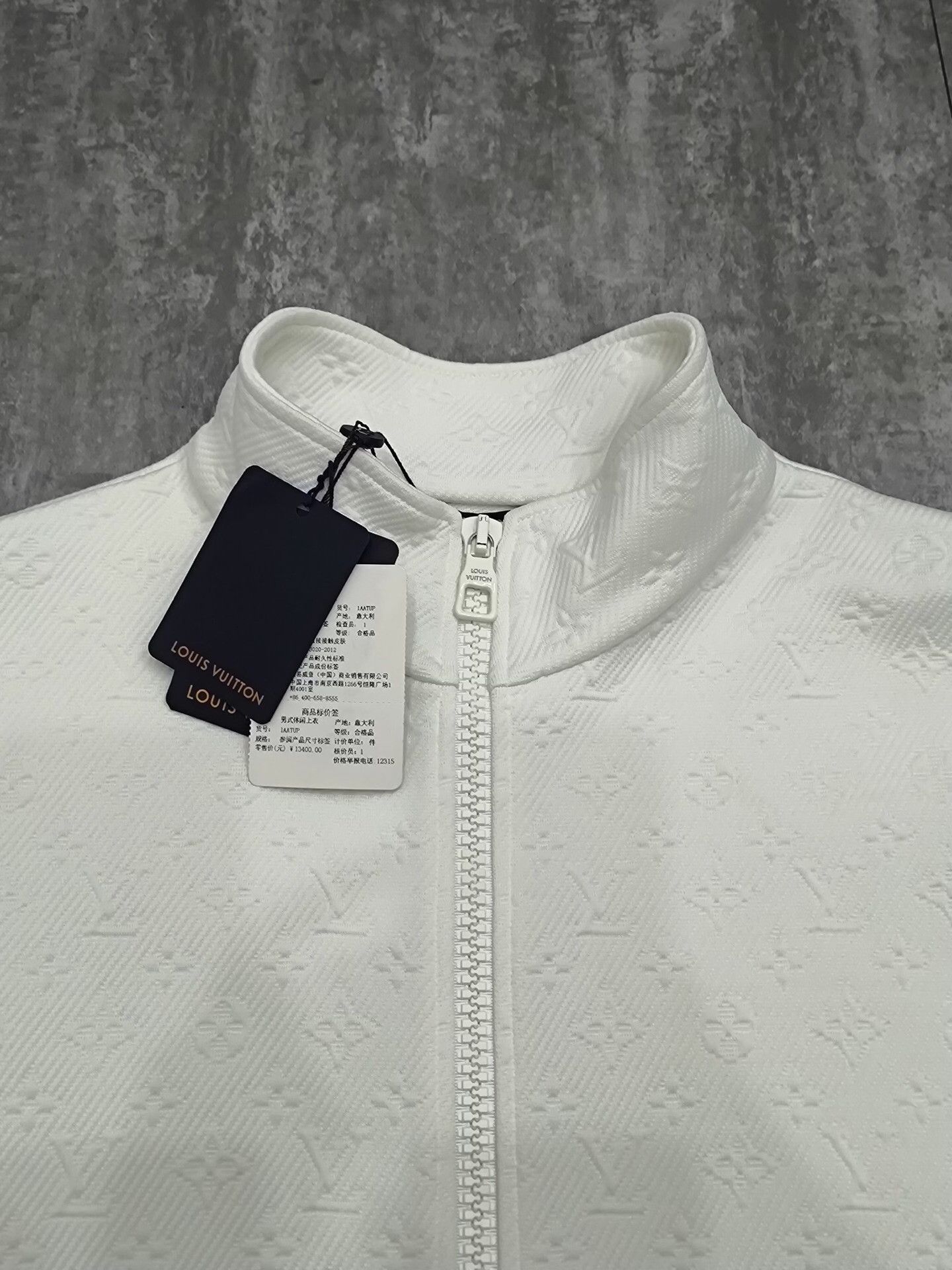 Louis Vuitton Louis Vuitton White Light Jacket xl Men Size US XL / EU 56 / 4 - 3 Thumbnail