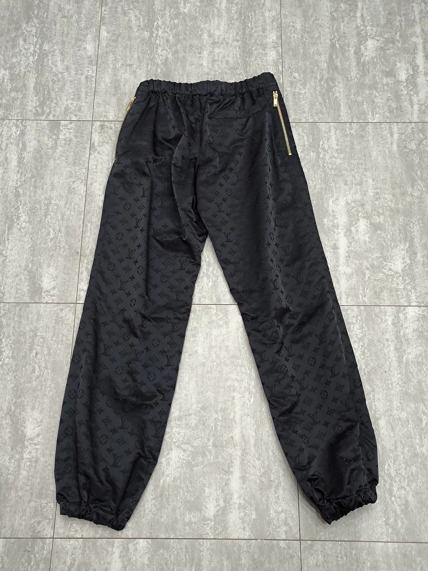 Louis Vuitton Louis Vuitton Retro Black Casual Pants 36 Men Size US 36 / EU 52 - 2 Thumbnail