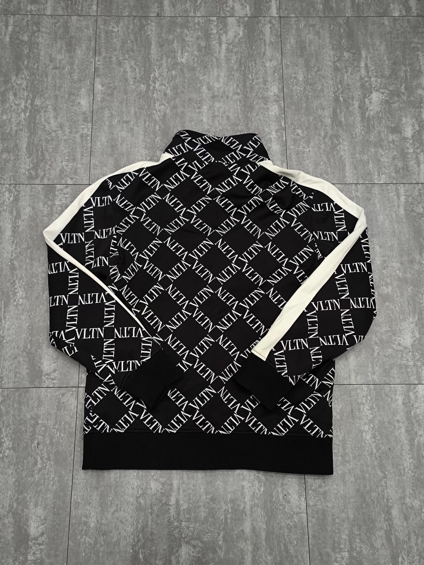 Valentino Valentino Retro Black Jacket S Women Size S / US 4 / IT 40 - 2 Thumbnail