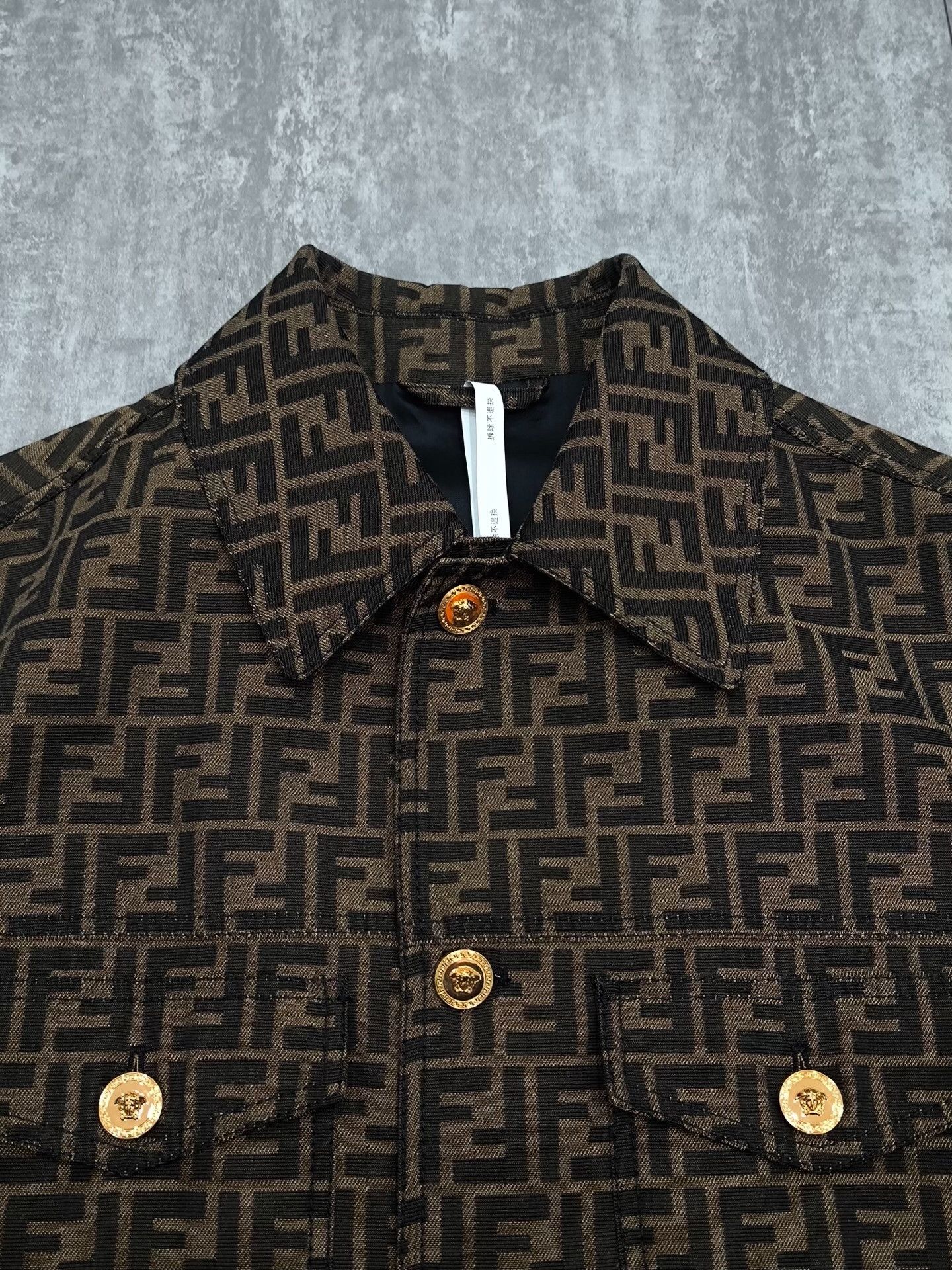 Versace Versace Collab Gold Light Jacket xxl Men Size US XXL / EU 58 / 5 - 3 Thumbnail