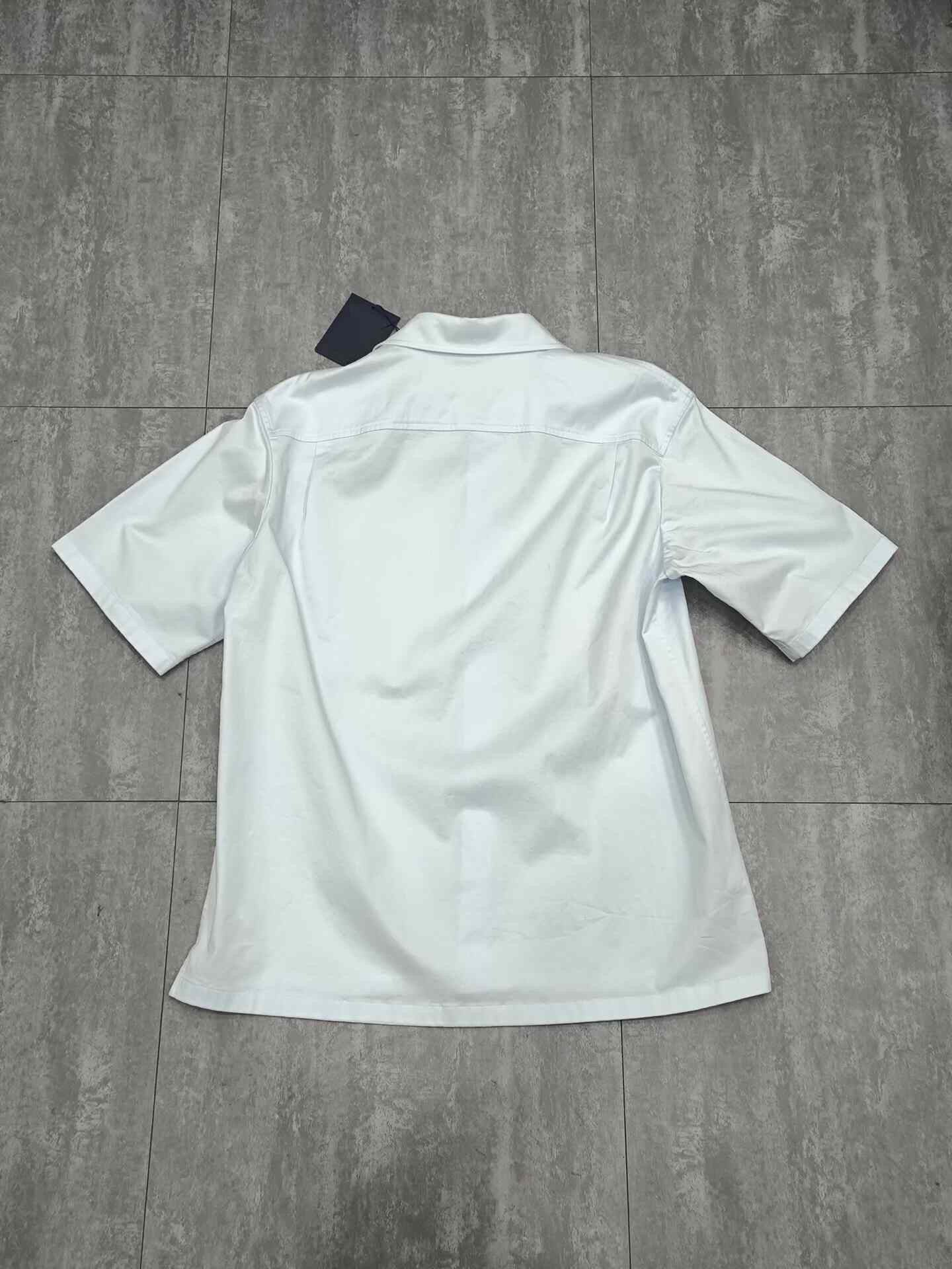 Louis Vuitton Louis Vuitton Shirt xl Men Size US XL / EU 56 / 4 - 2 Thumbnail