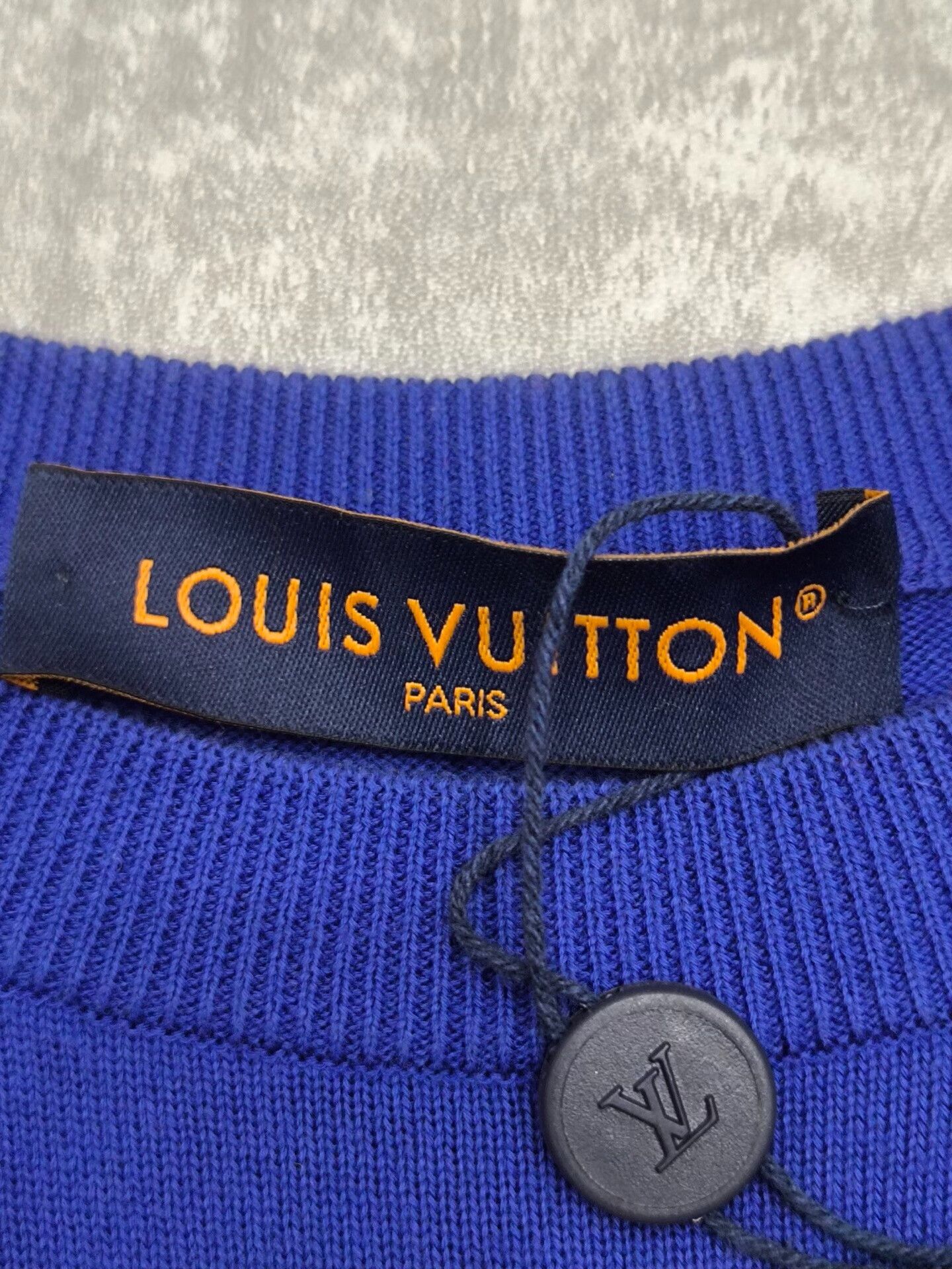 Louis Vuitton Louis Vuitton Blue T-Shirt l Men Size US L / EU 52-54 / 3 - 4 Thumbnail
