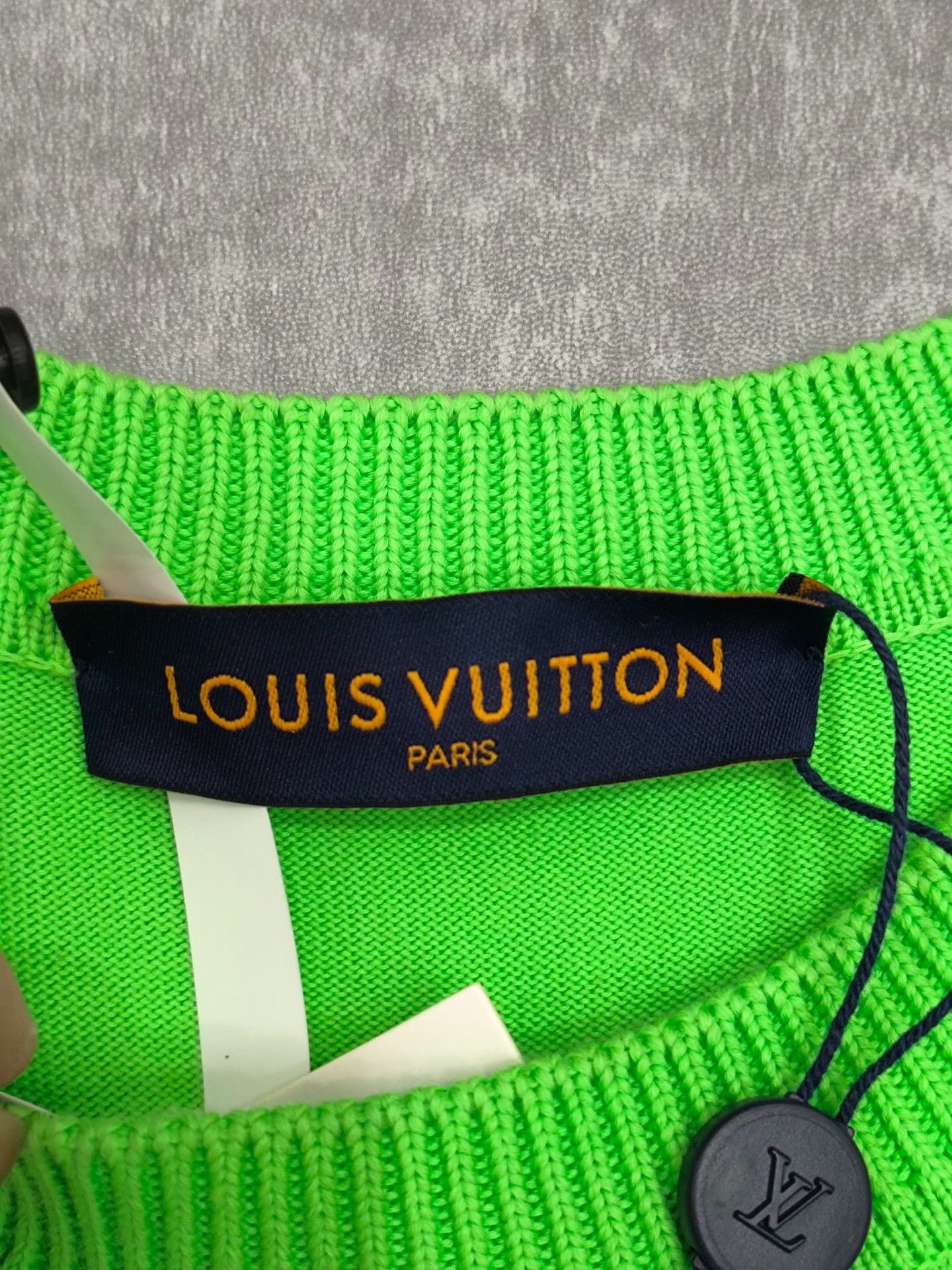 Louis Vuitton Louis Vuitton Knit Green T-Shirt s Men Size US S / EU 44-46 / 1 - 4 Thumbnail