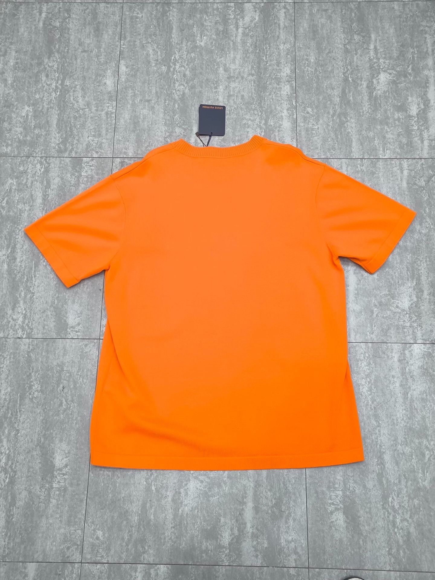Louis Vuitton Louis Vuitton Knit Orange T-Shirt xl Men Size US XL / EU 56 / 4 - 2 Thumbnail