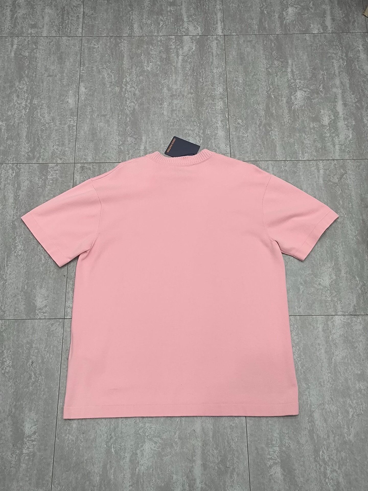 Louis Vuitton Louis Vuitton Embroidered Pink T-Shirt l Men Size US L / EU 52-54 / 3 - 2 Thumbnail