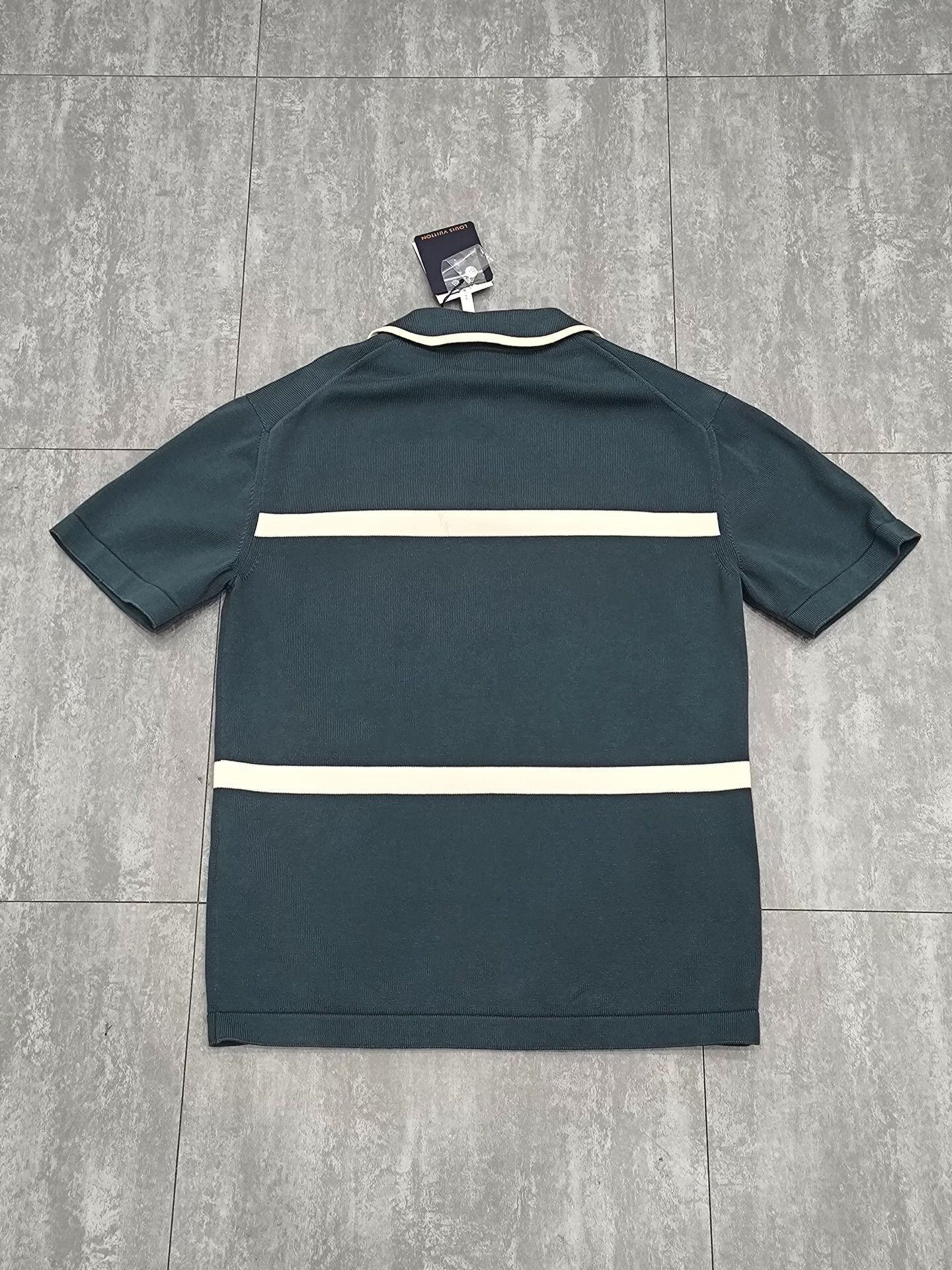 Louis Vuitton Louis Vuitton Green Polo s Men Size US S / EU 44-46 / 1 - 2 Thumbnail