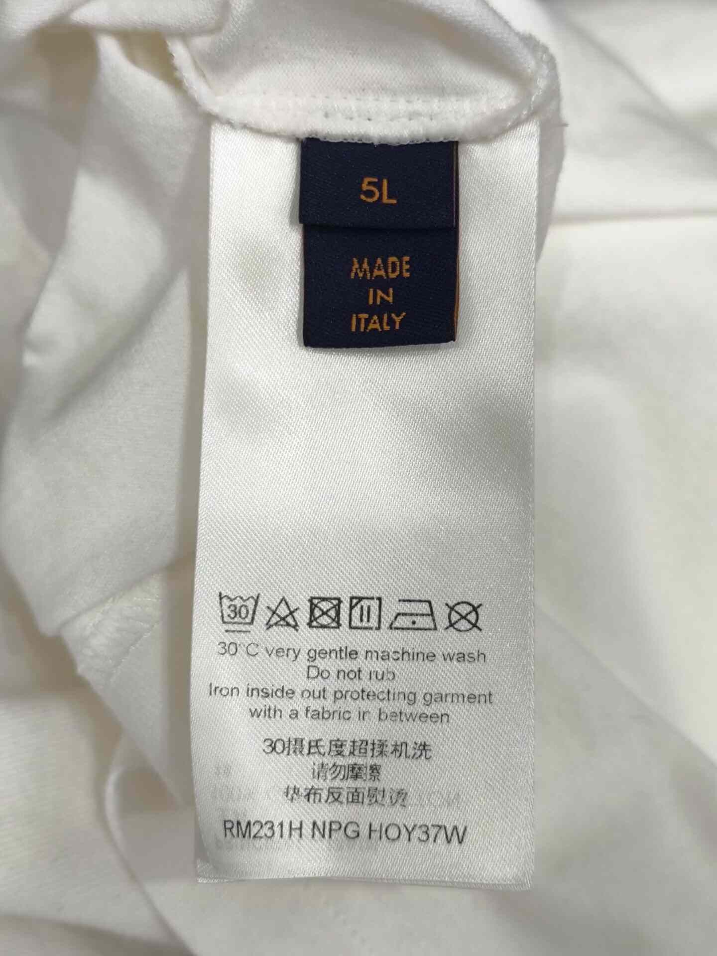 Louis Vuitton Louis Vuitton White T-Shirt s Men Size US S / EU 44-46 / 1 - 5 Thumbnail