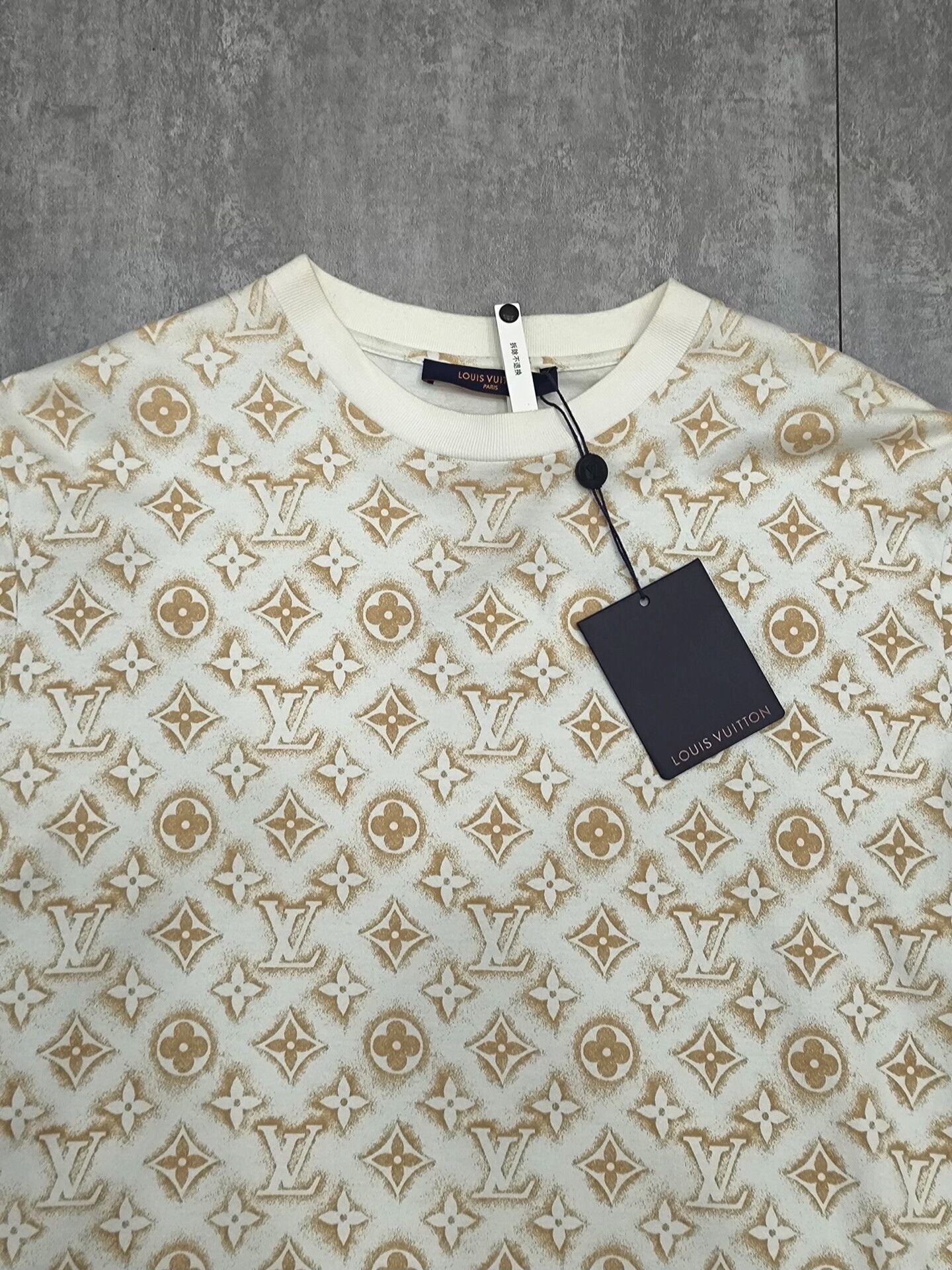 Louis Vuitton Louis Vuitton Collab T-Shirt s Men Size US S / EU 44-46 / 1 - 3 Thumbnail