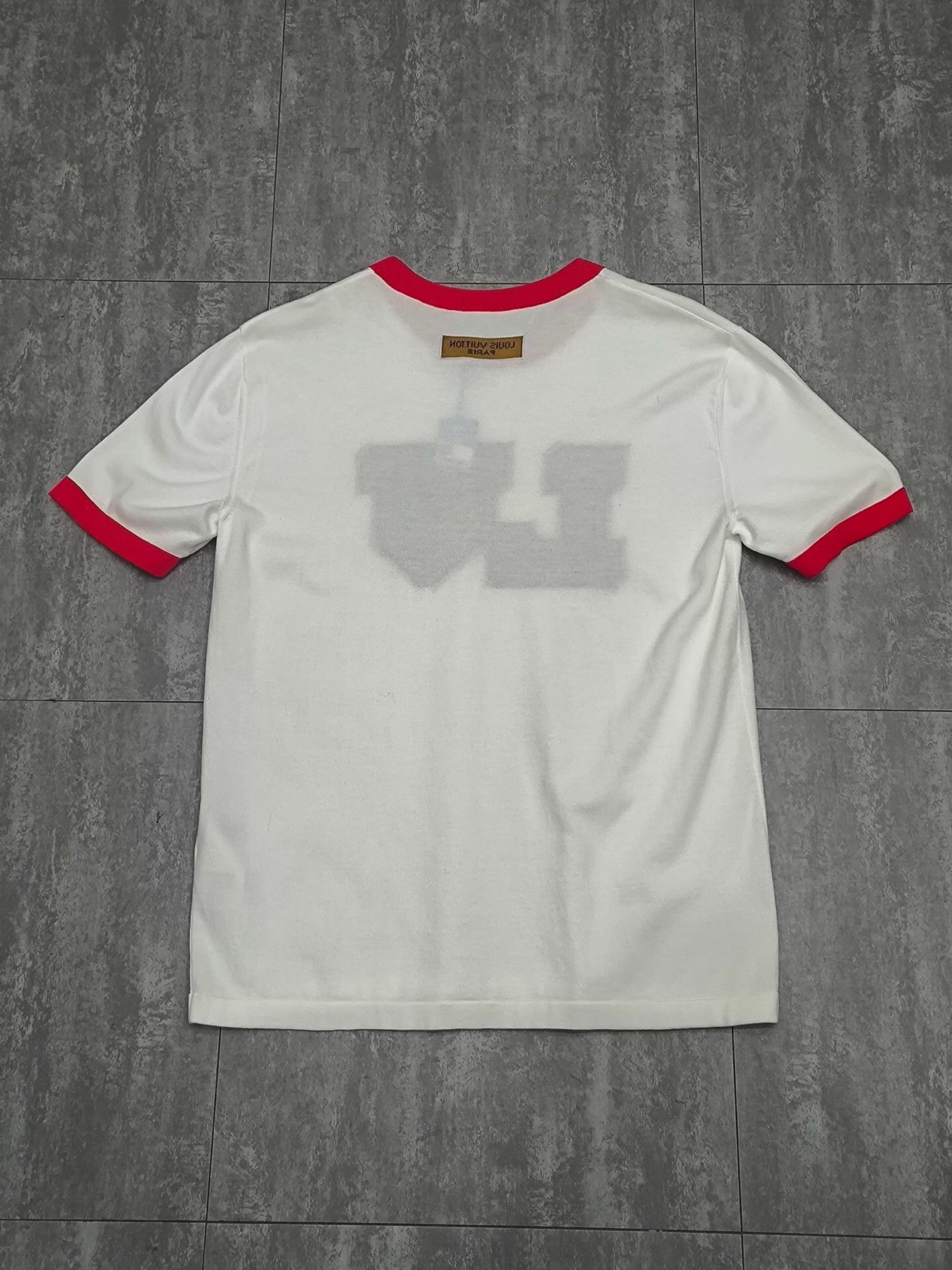 Louis Vuitton Louis Vuitton Red T-Shirt xl Men Size US XL / EU 56 / 4 - 2 Thumbnail