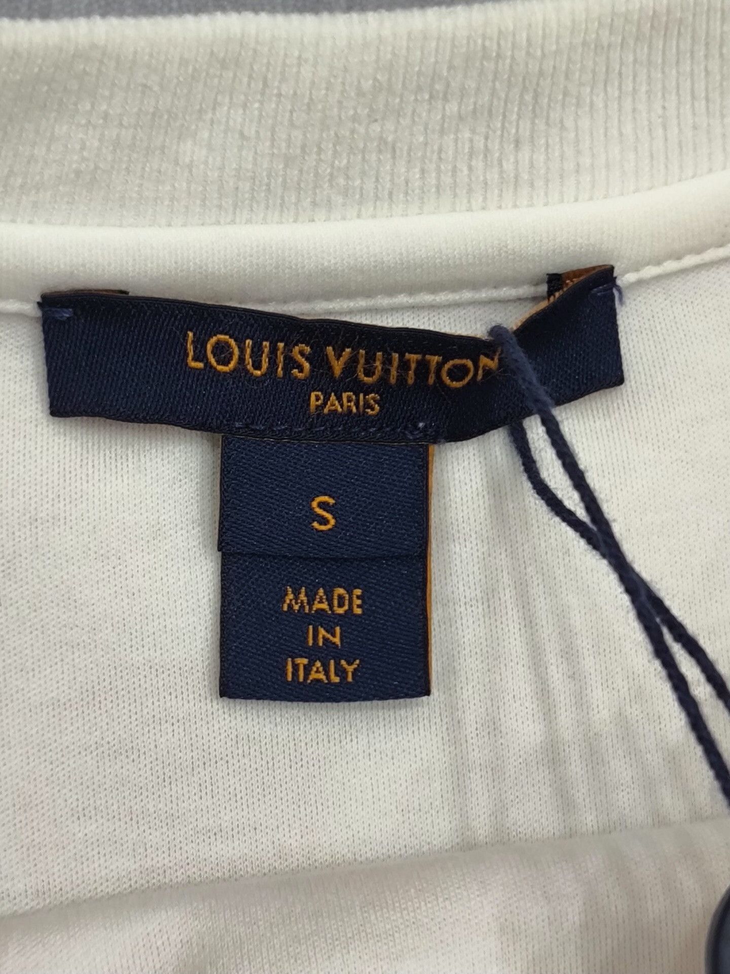 Louis Vuitton Louis Vuitton Tie-Dye Gradient Multi T-Shirt S Women Size S / US 4 / IT 40 - 4 Thumbnail