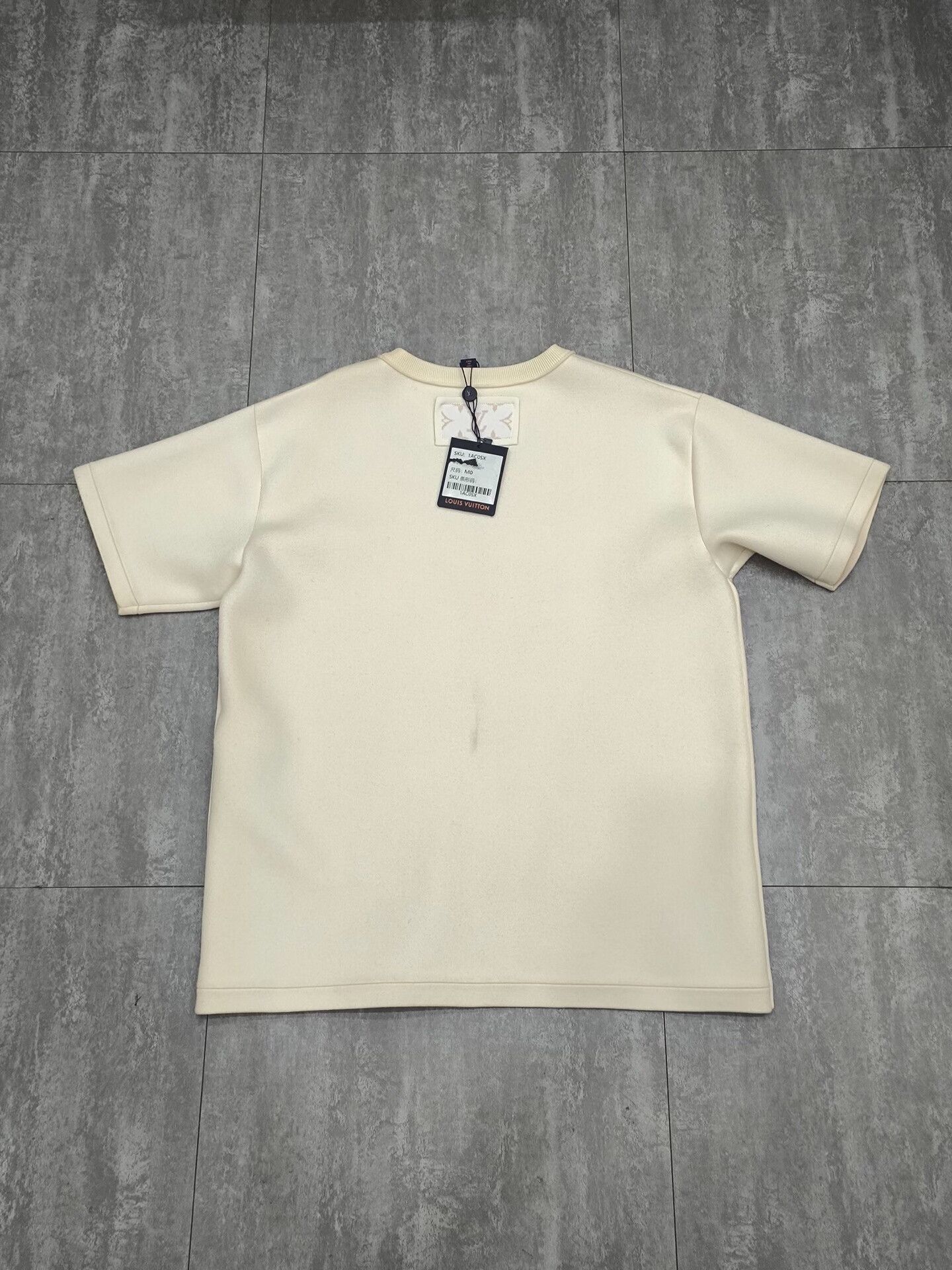Louis Vuitton Louis Vuitton Knit Wool White T-Shirt m Men Size US M / EU 48-50 / 2 - 2 Thumbnail