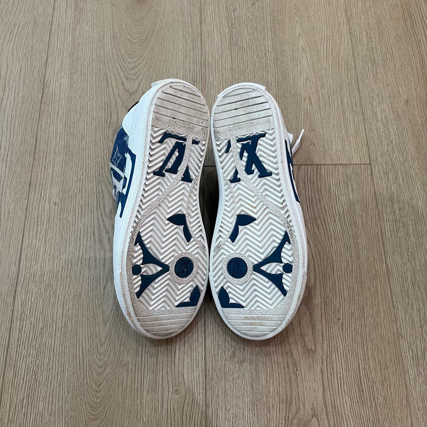 Louis Vuitton Louis Vuitton Denim Blue Lowtop Sneakers us_5 Women Size US 5 / IT 35 - 6 Thumbnail