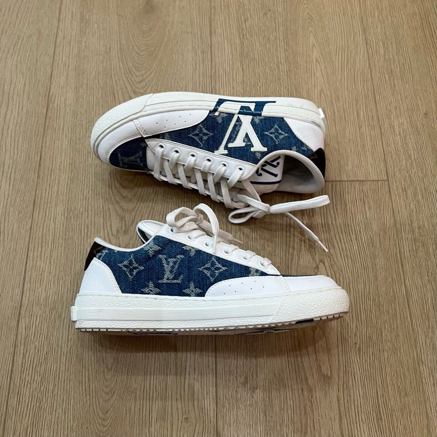 Louis Vuitton Louis Vuitton Denim Blue Lowtop Sneakers us_5 Women Size US 5 / IT 35 - 4 Thumbnail