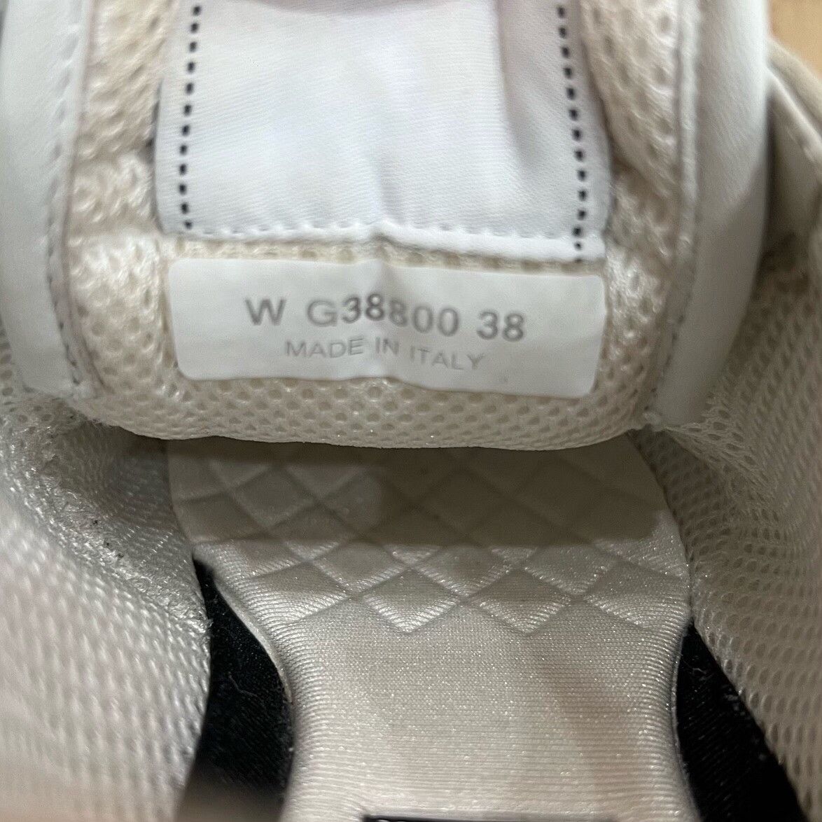 Chanel Chanel Lowtop Sneakers us_7-5 Women Size US 7.5 / IT 37.5 - 6 Thumbnail