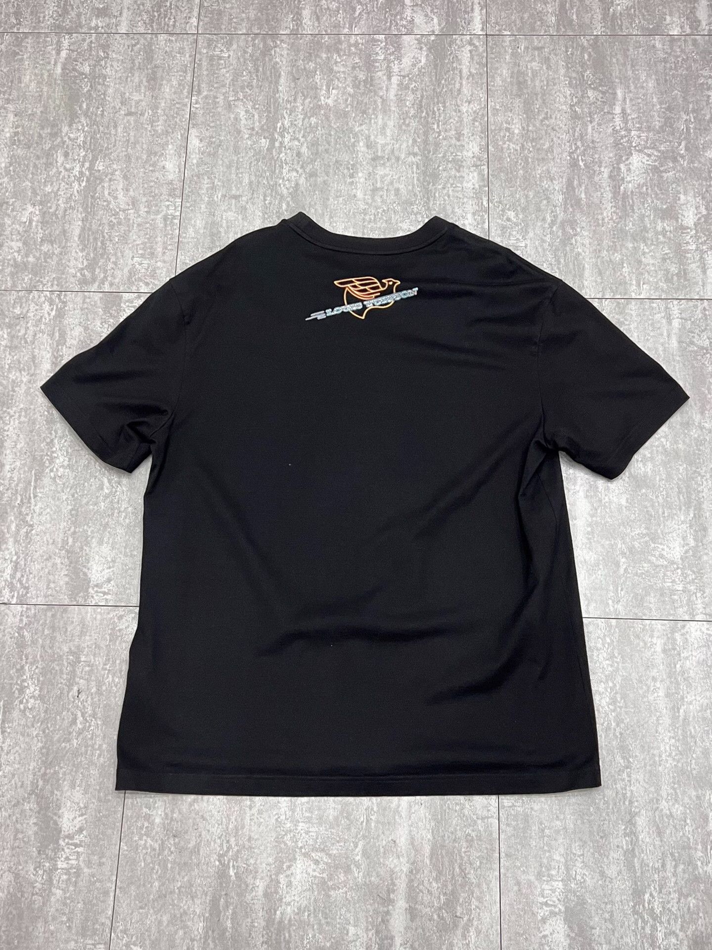 Louis Vuitton Louis Vuitton T-Shirt xxl Men Size US XXL / EU 58 / 5 - 2 Thumbnail