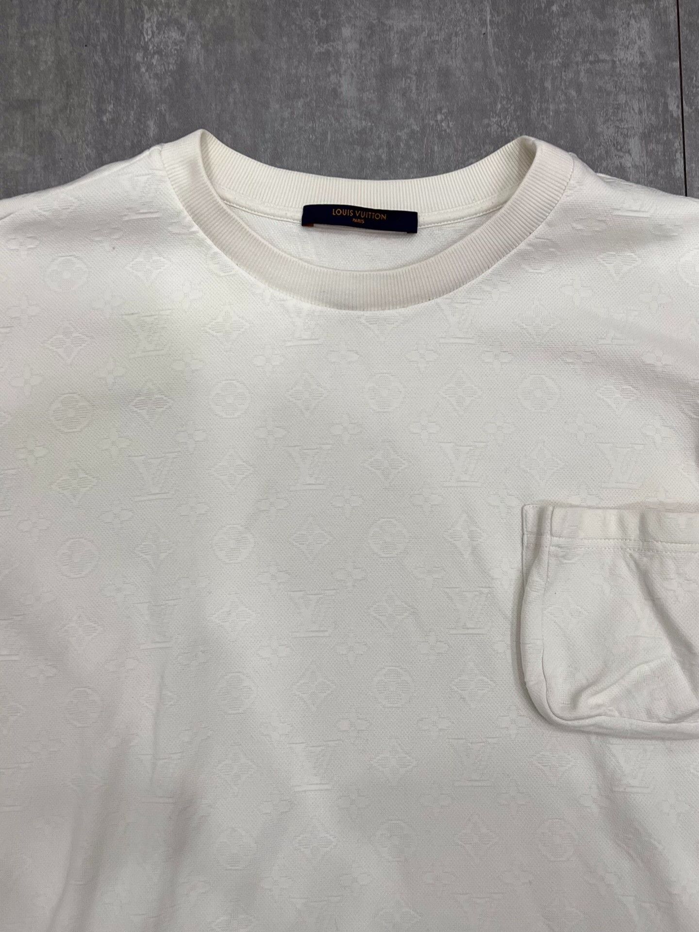 Louis Vuitton Louis Vuitton White T-Shirt xl Men Size US XL / EU 56 / 4 - 3 Thumbnail