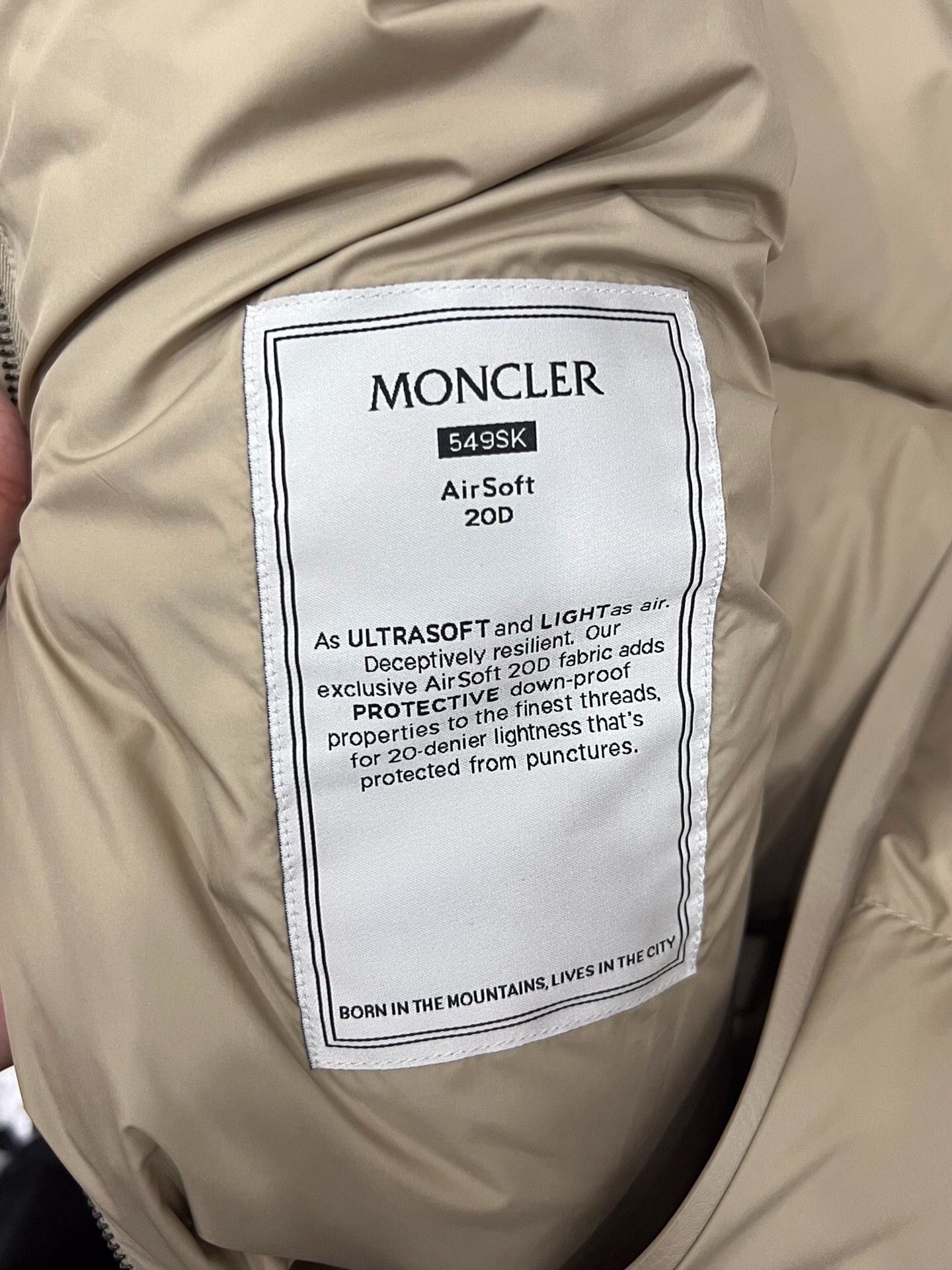 Moncler Moncler Down Heavy Coat m Men Size US M / EU 48-50 / 2 - 6 Thumbnail